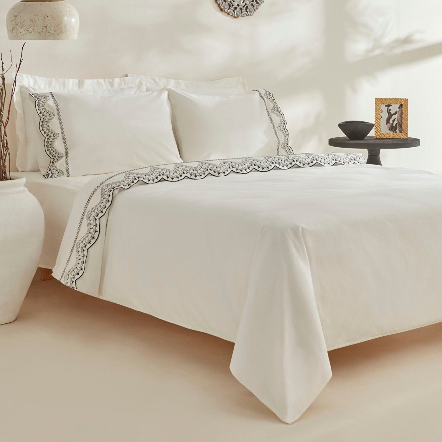 Karaca Home Orvin Double Embroidered Duvet Cover Set White - MALLTURK