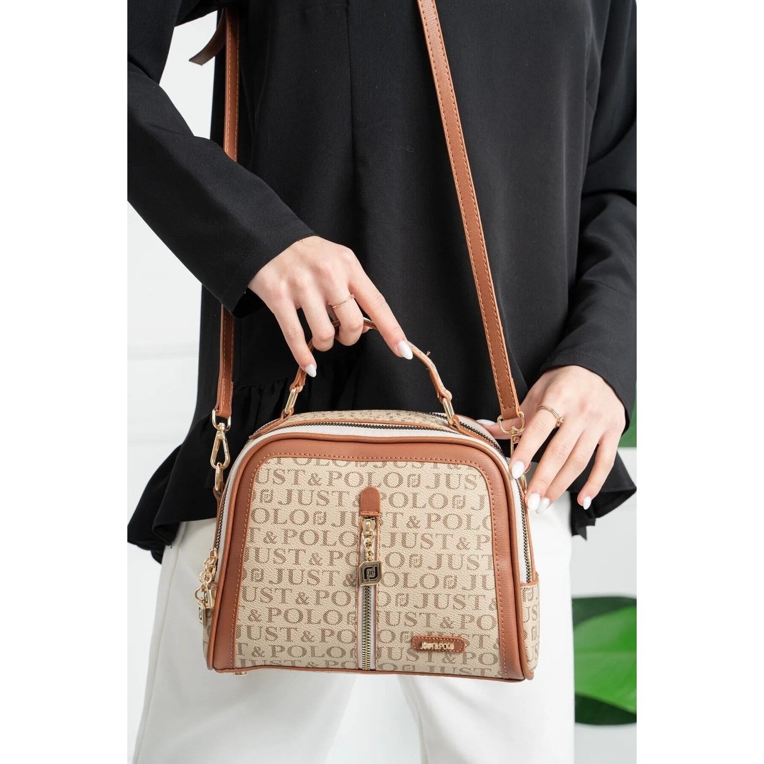 Just Polo Women's Shoulder Bag in Honey Color: Stylish Look and Ergonomic Design - MALLTURK