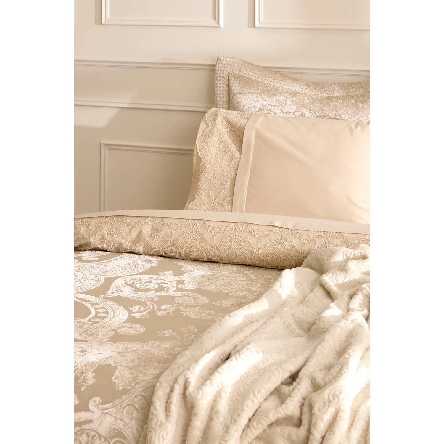 Karaca Home Valeria Best Gold 8-Piece Bridal Set - MALLTURK