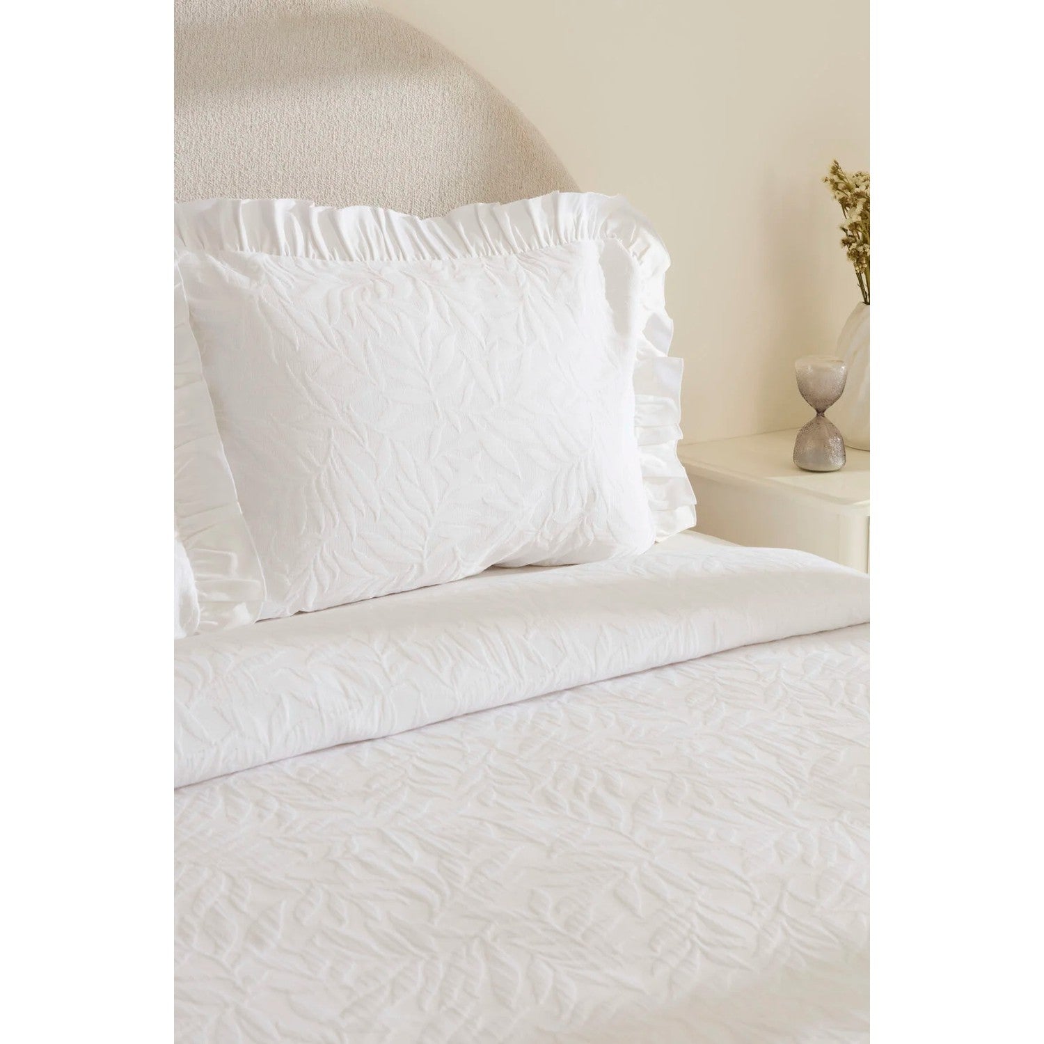 Karaca Home Branley Ruffled Double Bedspread Set White - MALLTURK