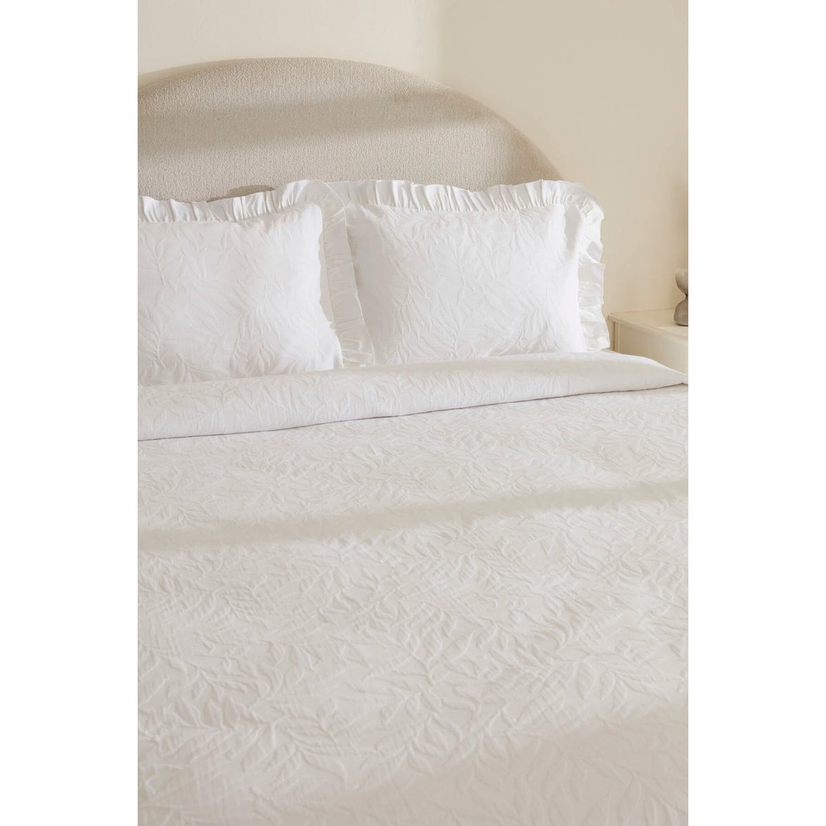 Karaca Home Branley Ruffled Double Bedspread Set White - MALLTURK