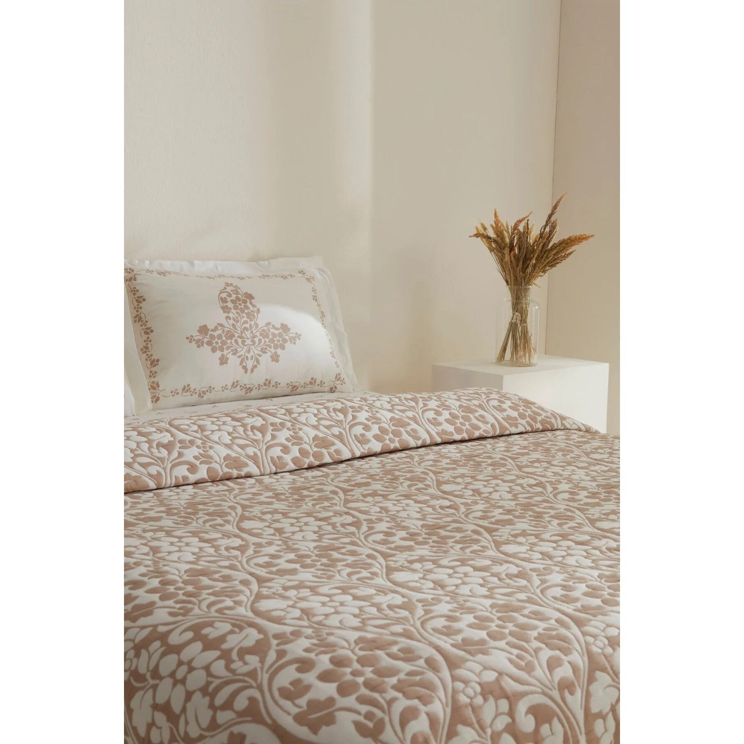 Karaca Home Tiara Beige Double Bedspread Set with Embroidered Cotton Fabric and Pillows - MALLTURK