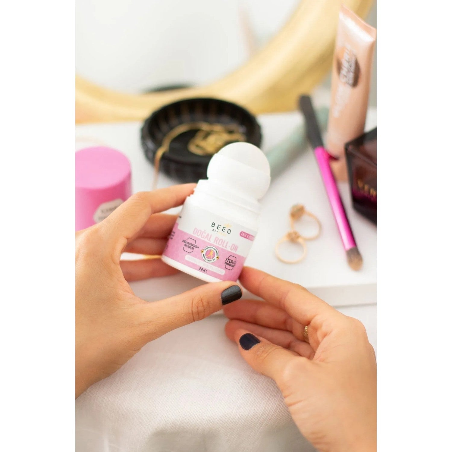 BEE'O For Women Apicare 50 ml With Propolis Roll-On Natural Fragrance and Talc-Free Formula - MALLTURK
