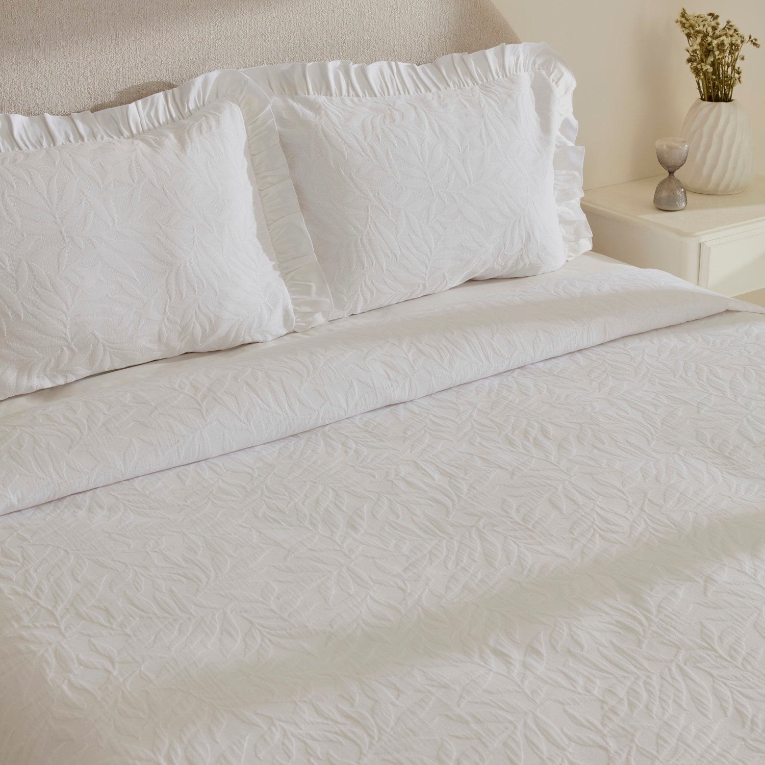 Karaca Home Branley Ruffled Single Bedspread Set White - MALLTURK