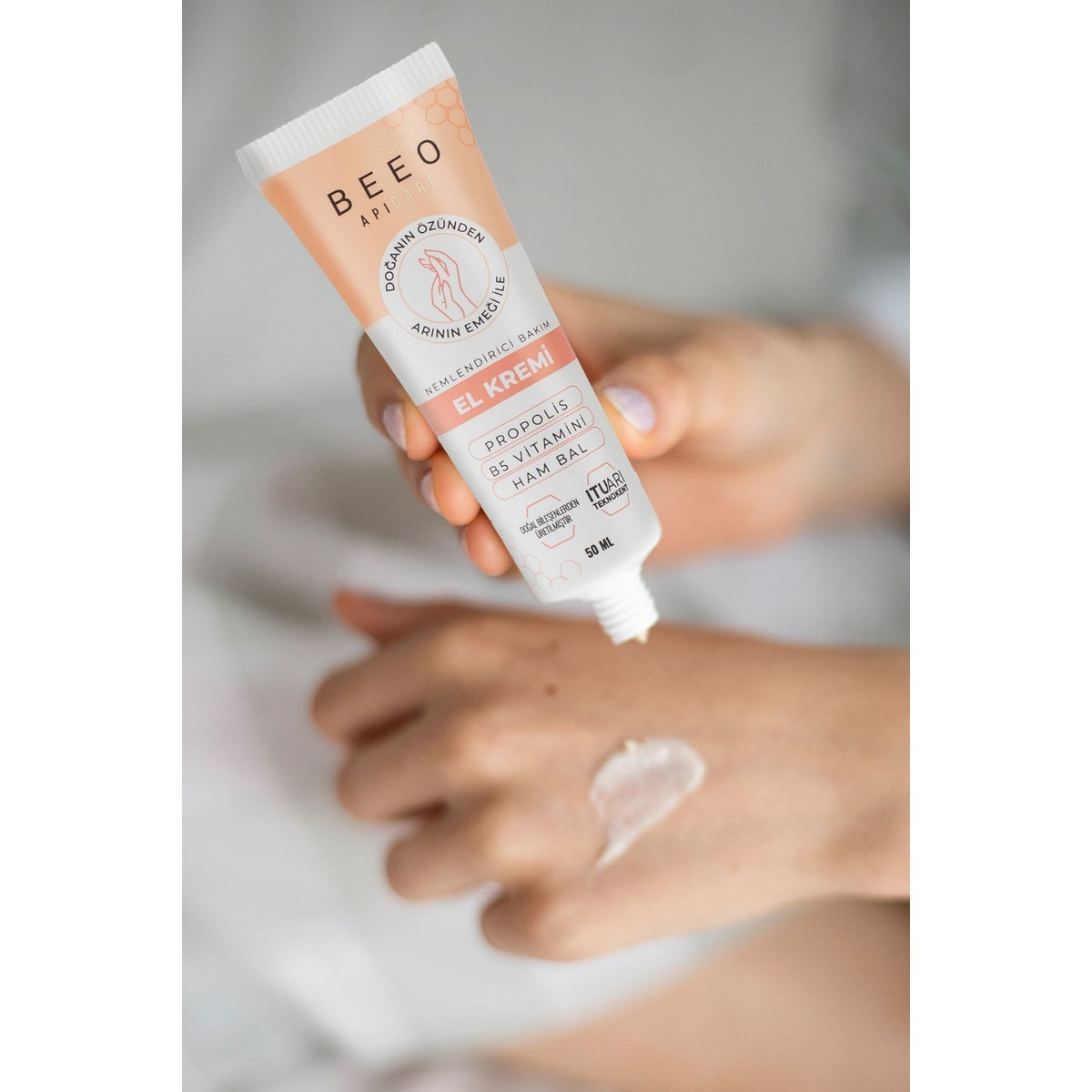BEE'O Moisturizing With Honey Organic Hand Cream 50 ml