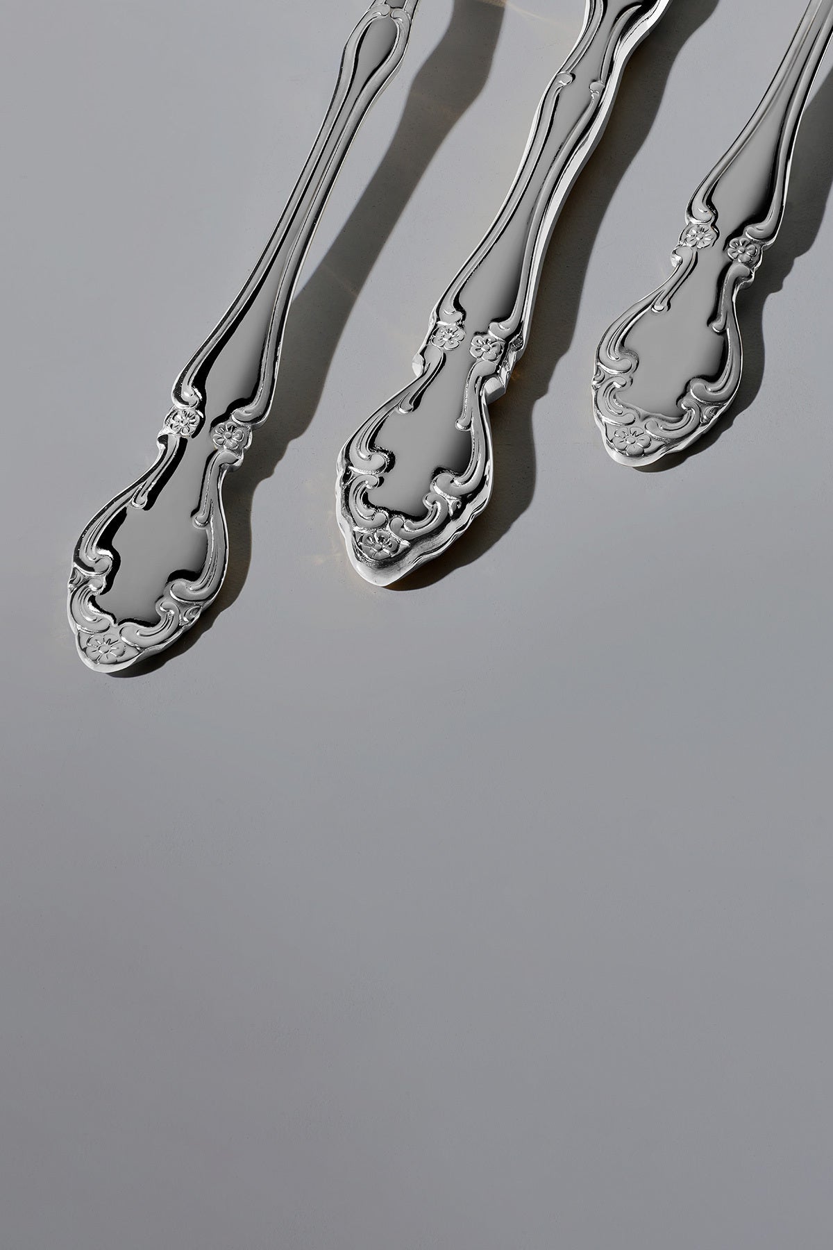 Nehir adriana Satin 89 Piece Boxed Flatware Set - MALLTURK