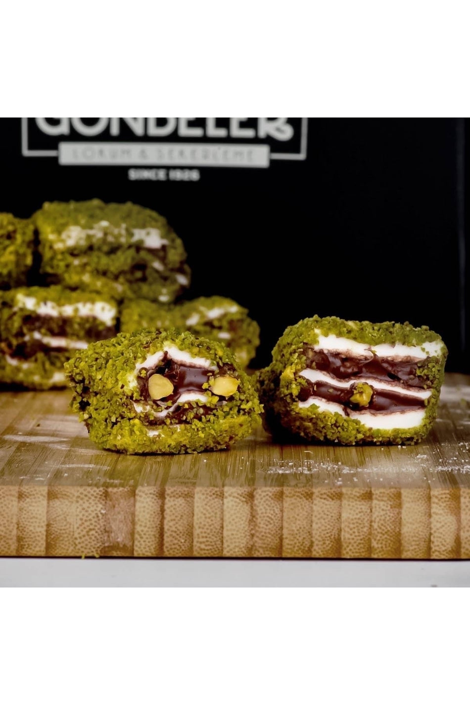 Gonbeler Pistachio katmer Turkish Delight 500 g - MALLTURK