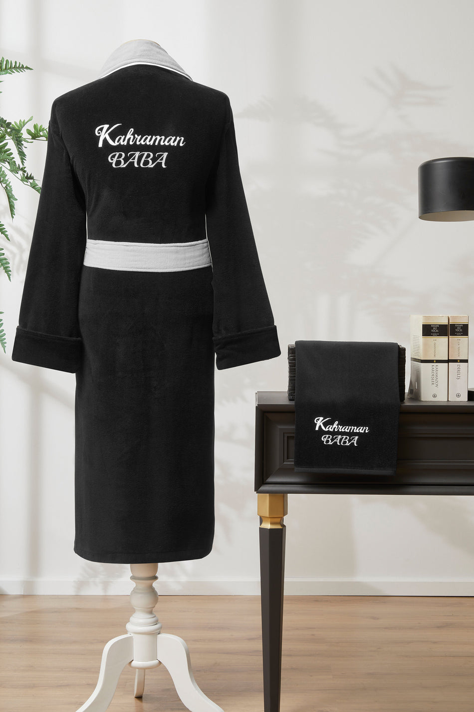 Ozdilek Hero Dad Embroidered Velvet Men Bathrobe Set