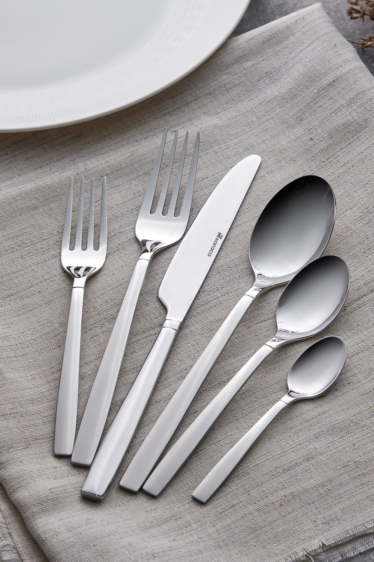 Karaca juniper elegance 84 Piece 12 Place Setting Boxed Flatware Set