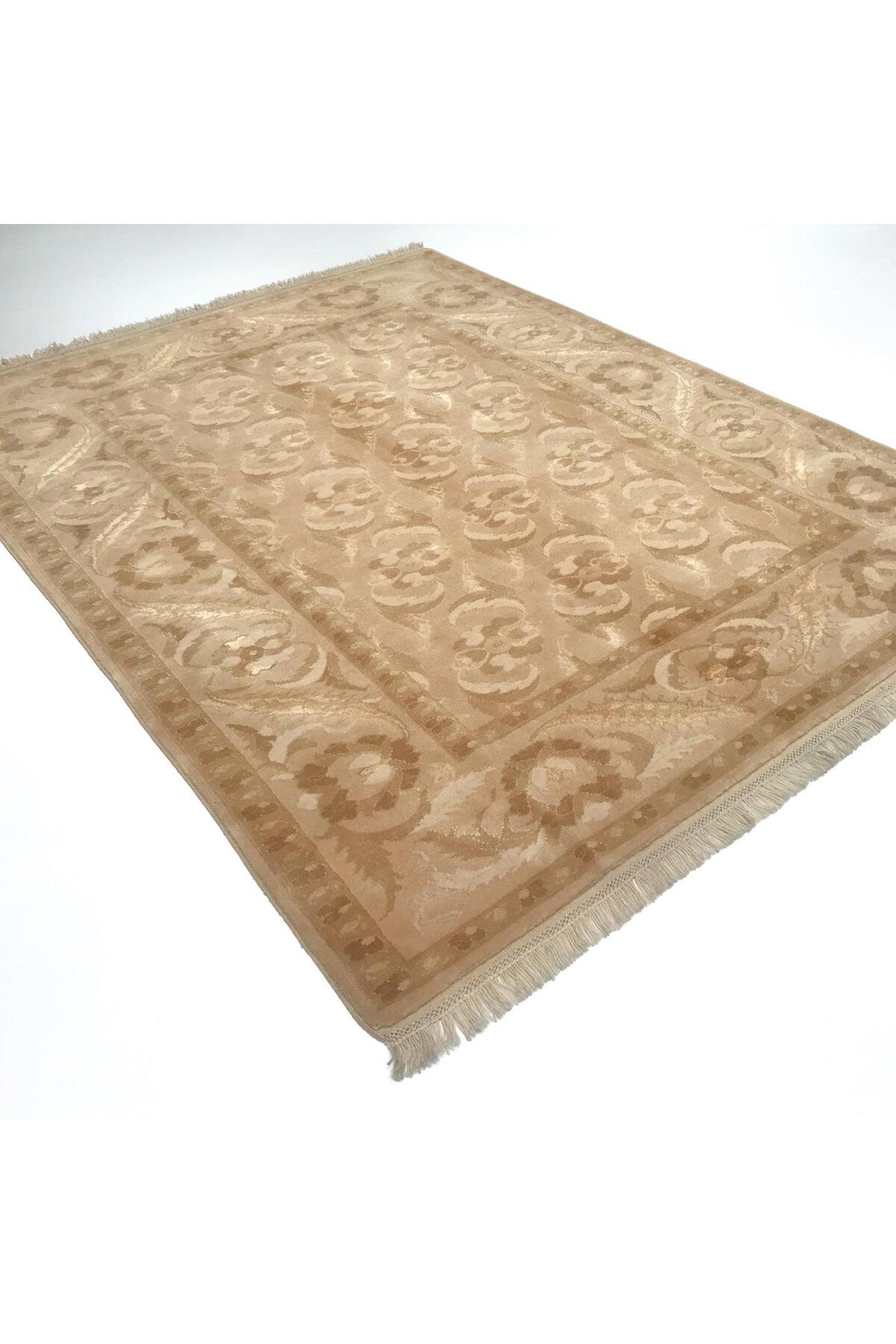 Halicizade Cicek Pattern Hand-Woven Rug