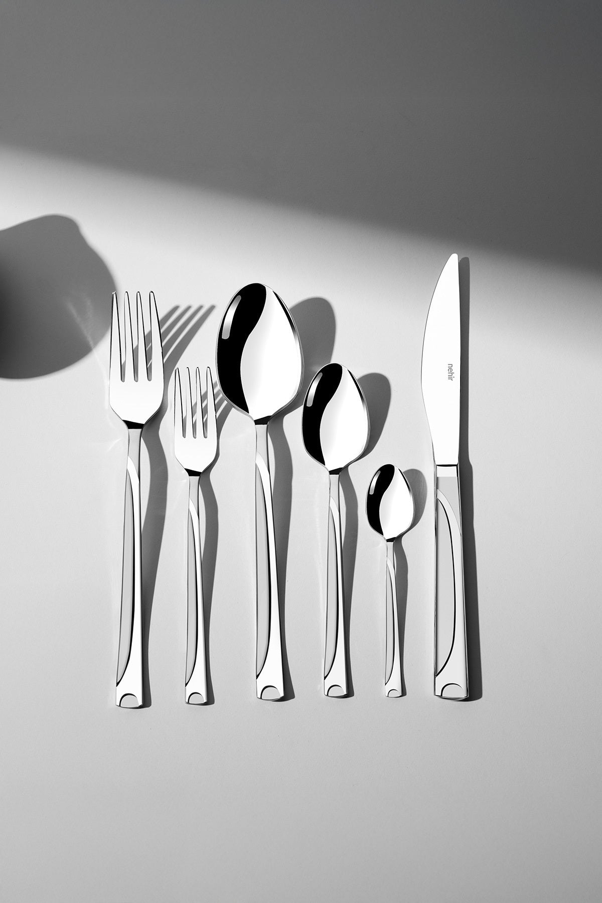 Nehir fiesta Satin 12 Place Setting 72 Piece Boxed Flatware Set