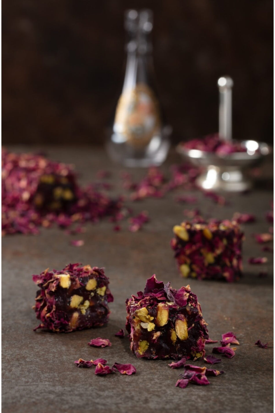 MESHUR safranbolu lokumcusu fitil Rose Petal Pomegranate Flavored Flavored Pistachio Turkish Delight 500 g - MALLTURK