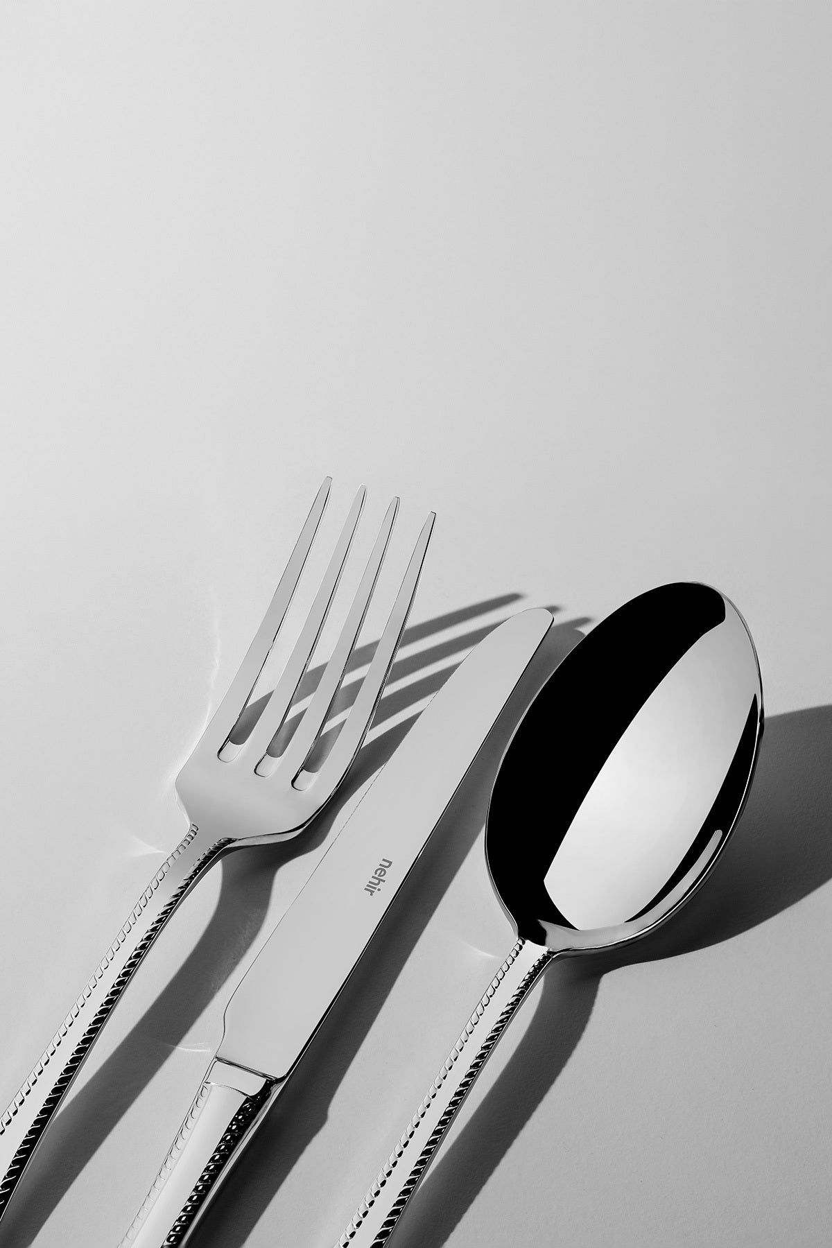 Nehir fulya Plain 12 Place Setting 84 Piece deri Boxed Flatware Set - MALLTURK