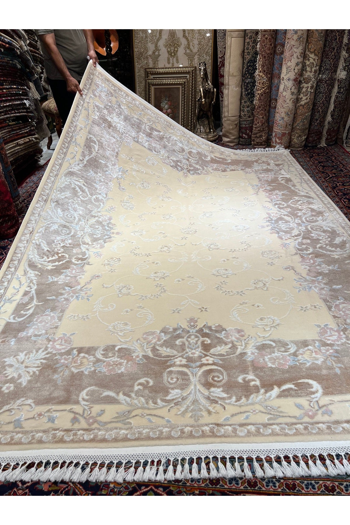 RD RAMAZAN DAG Hand Rug Art Hand-Woven Silk Blend Usak Rug Special Weave Size 300x200 - MALLTURK