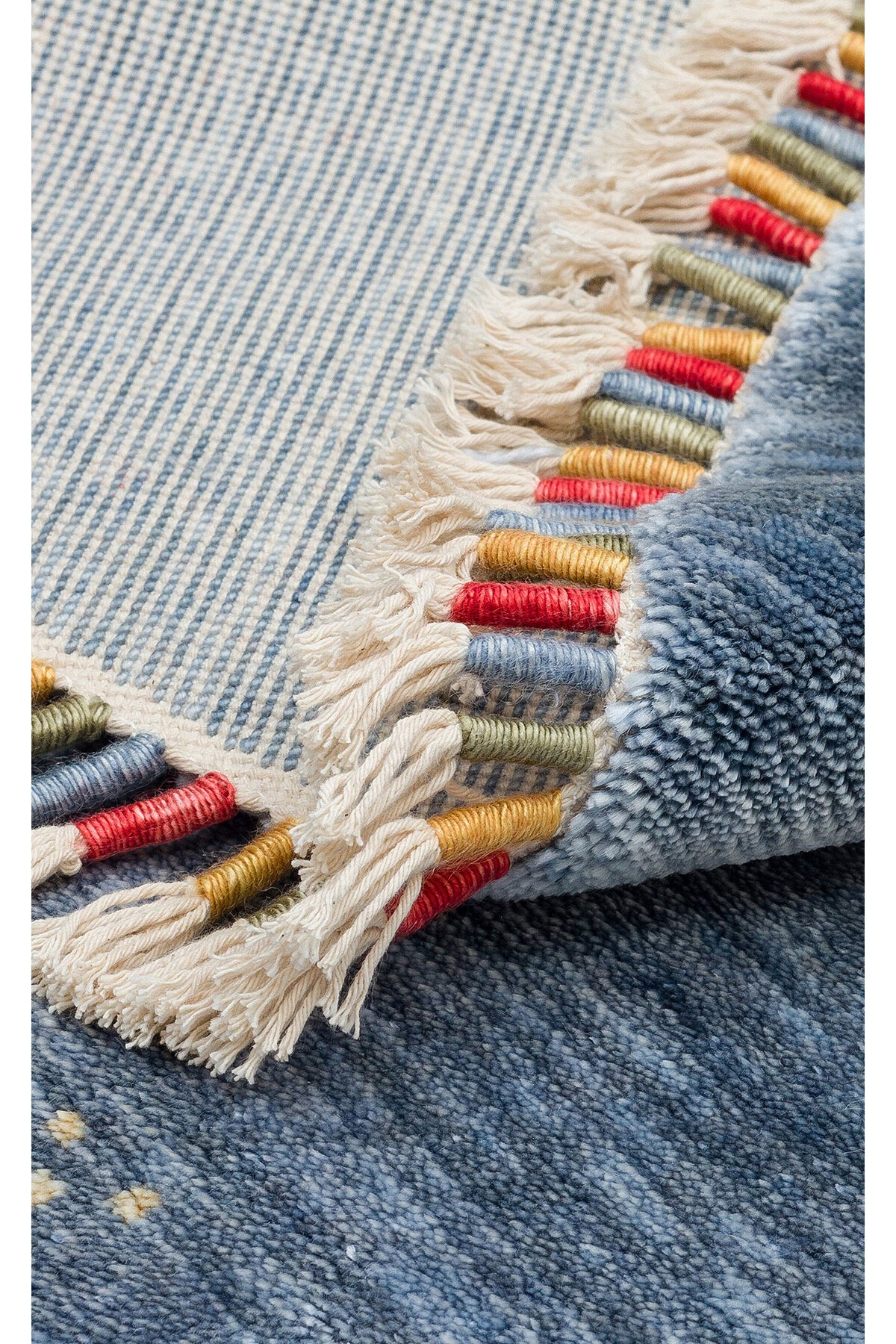 Eko Hali ZARA ZR 06 Blue Round, a special loom carpet shaped by the intensive hand labor of women from Usak. - MALLTURK