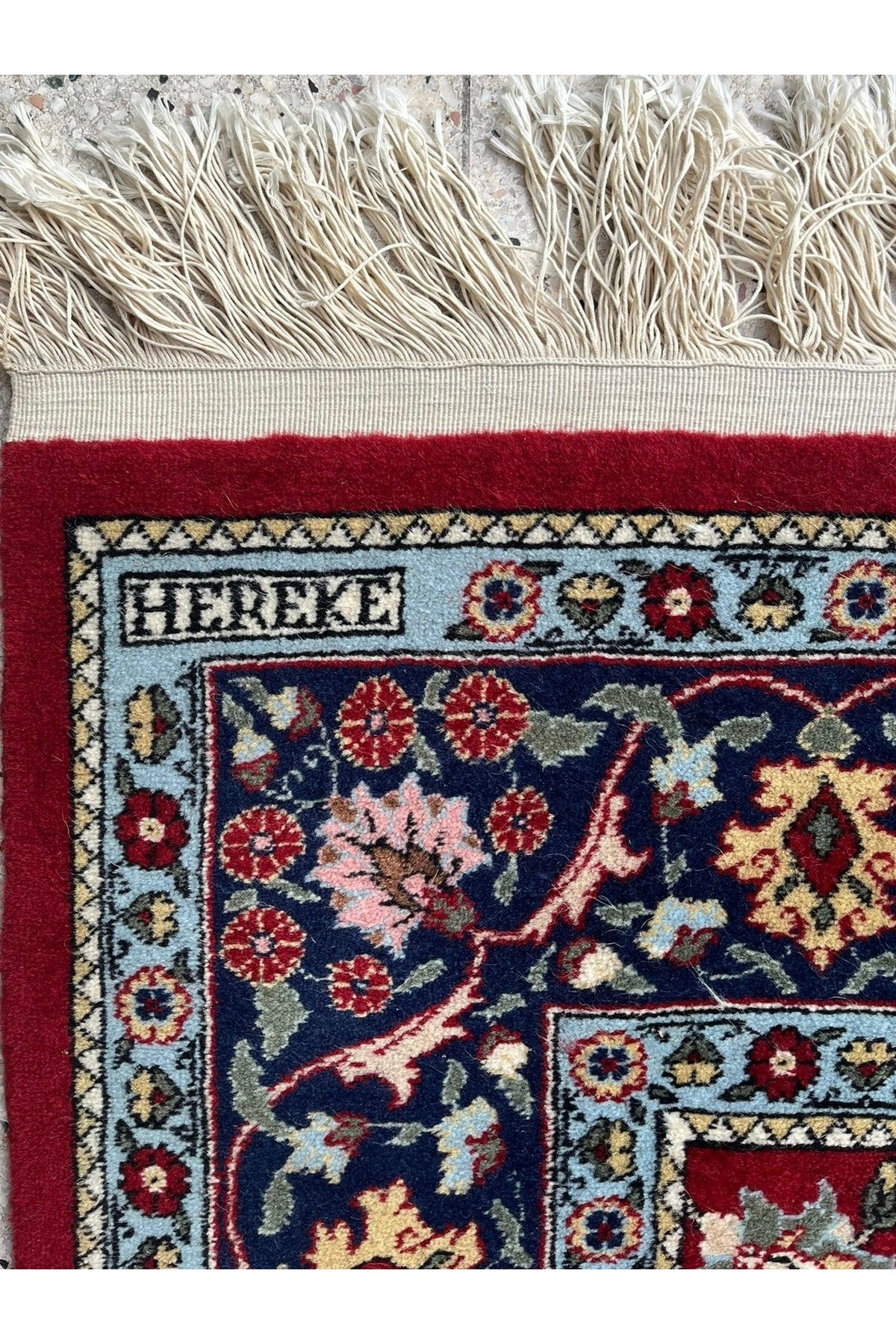 RD RAMAZAN DAG Hand Rug Art Hand-Woven Hereke Rug Signed Wildflower Design Red Accent Size 302x202 - MALLTURK