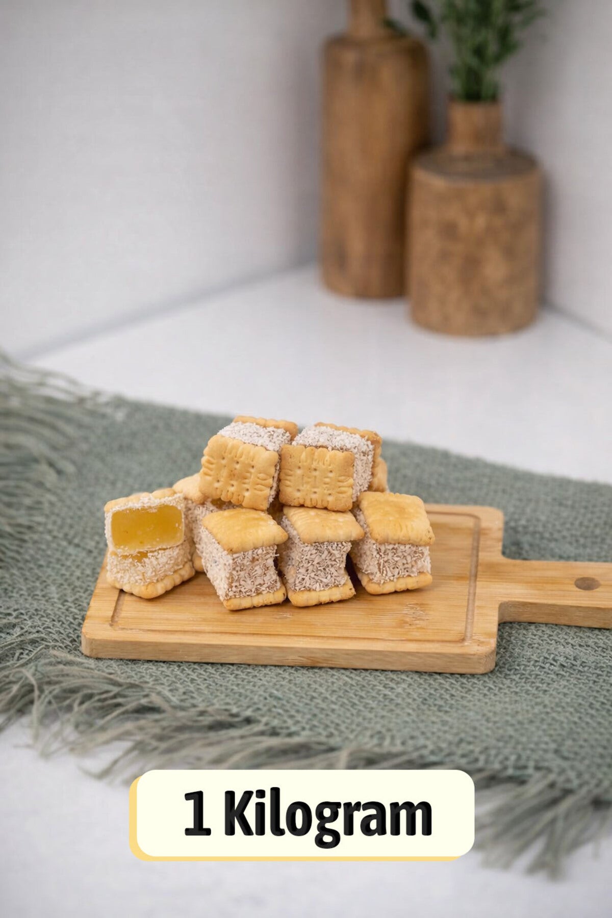 ULKU KURUYEMIS 1 kg lokmalik Mini with Biscuit arasi Turkish Delight Gift Box Sweet Snack - MALLTURK