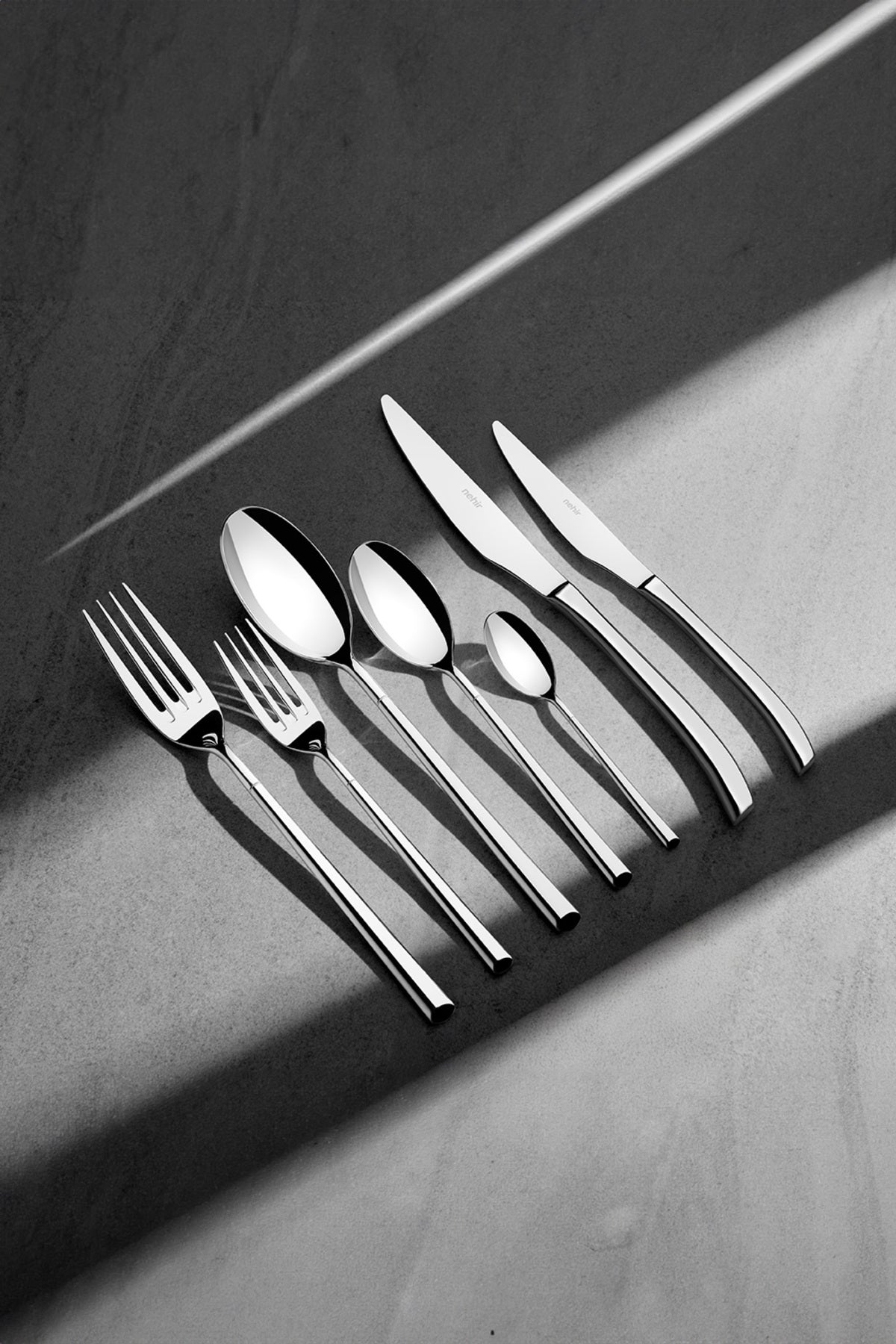Nehir elegance Plain 12 Place Setting 84 Piece Boxed Flatware Set - MALLTURK