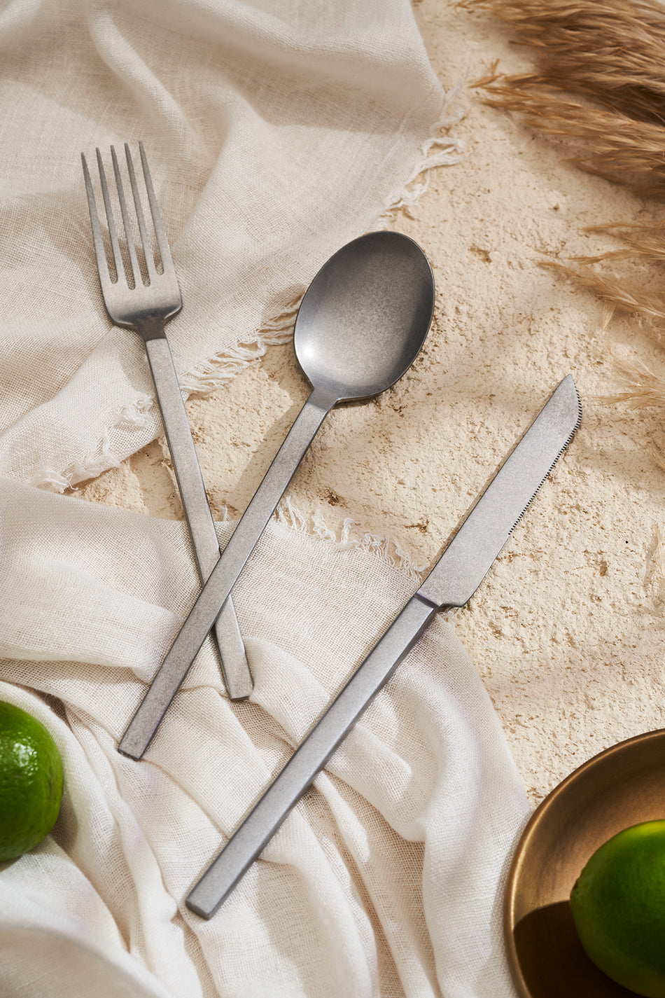 Emsan artisan storm 18 Piece 6 Place Setting Flatware Set - MALLTURK