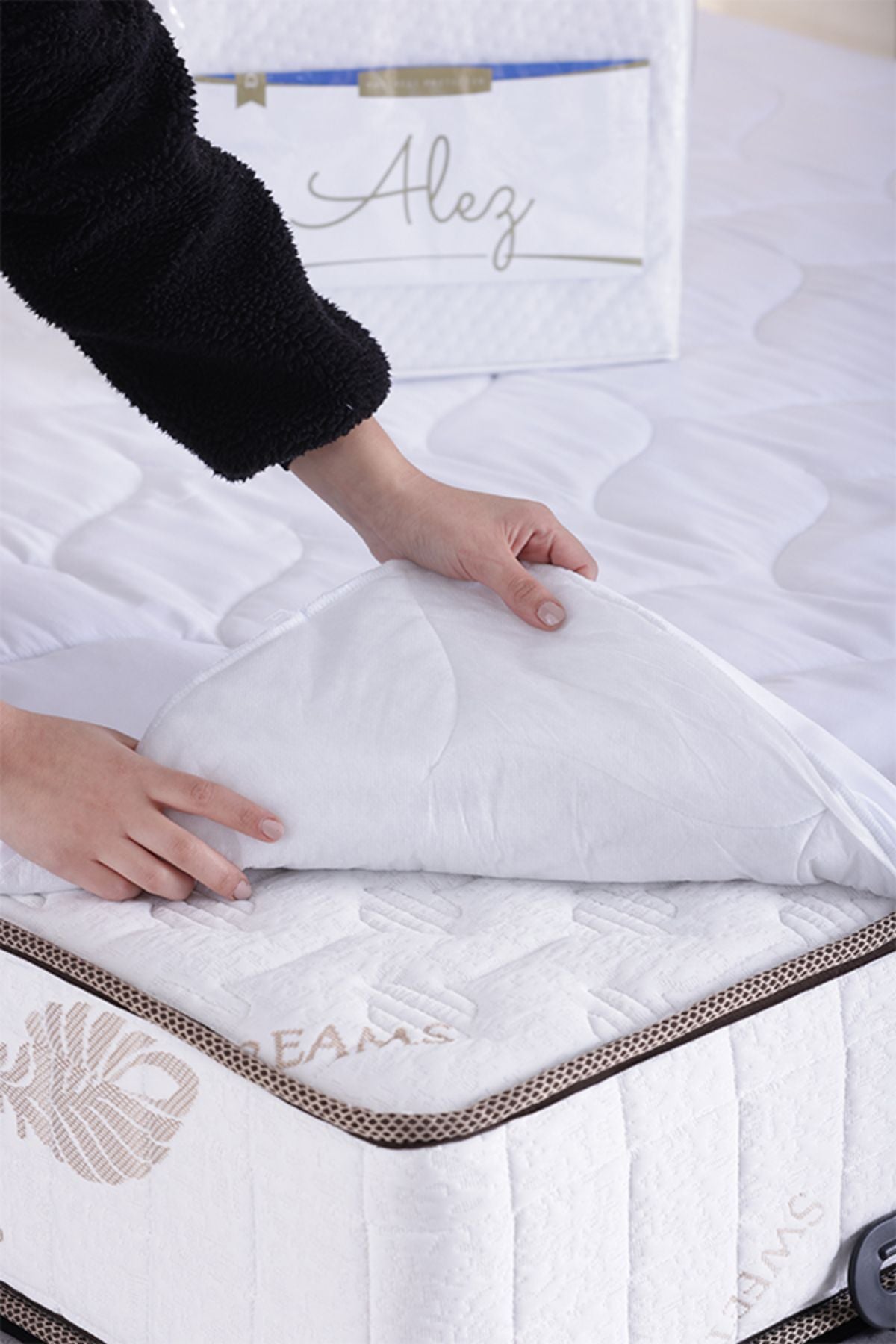 Britishome Bedding Quilted Fitted Mattress Protector - MALLTURK