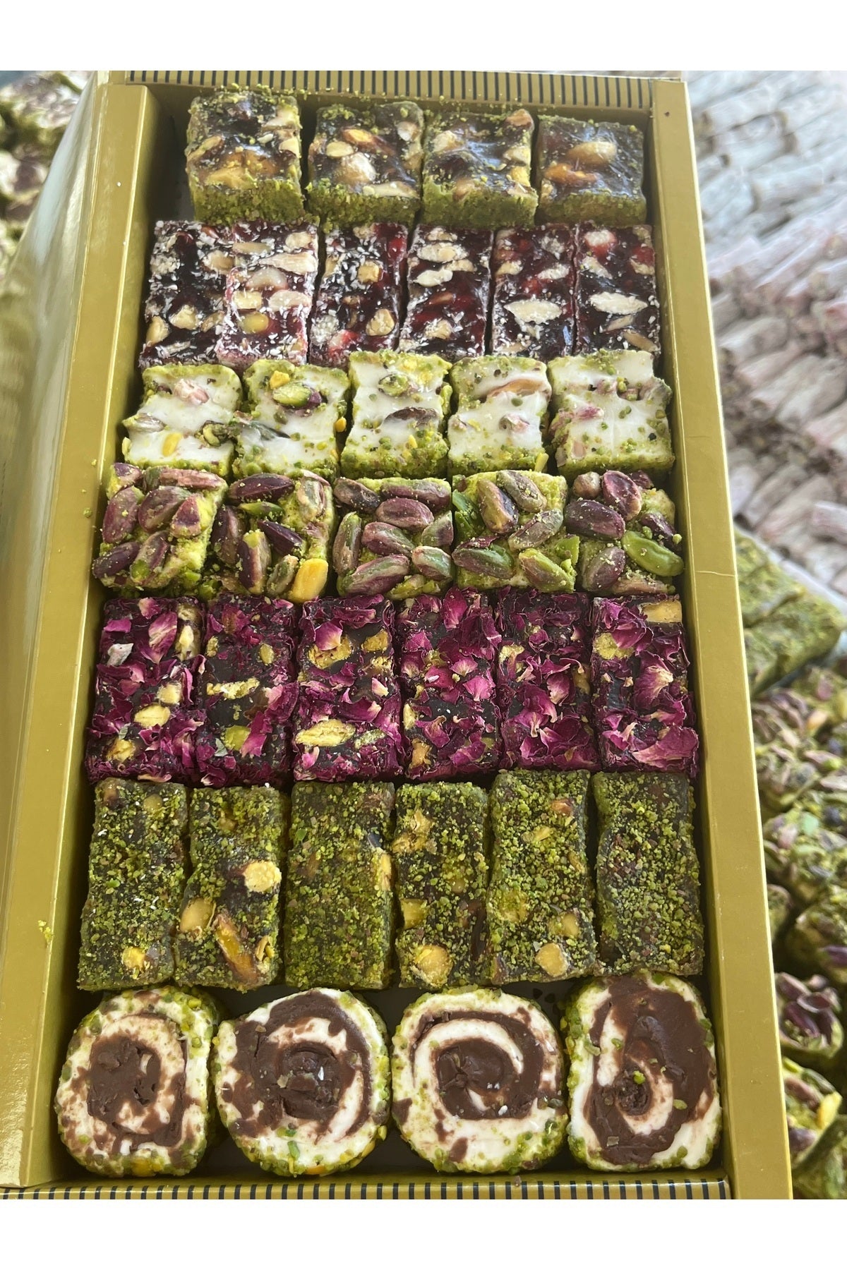 Okay Yayladagi Style Turkish Delight lux Assorted 1 kg - MALLTURK