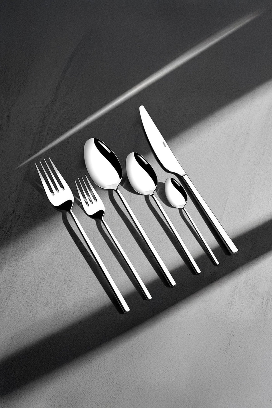 Nehir gloria Plain 12 Place Setting 72 Piece Flatware Set - MALLTURK