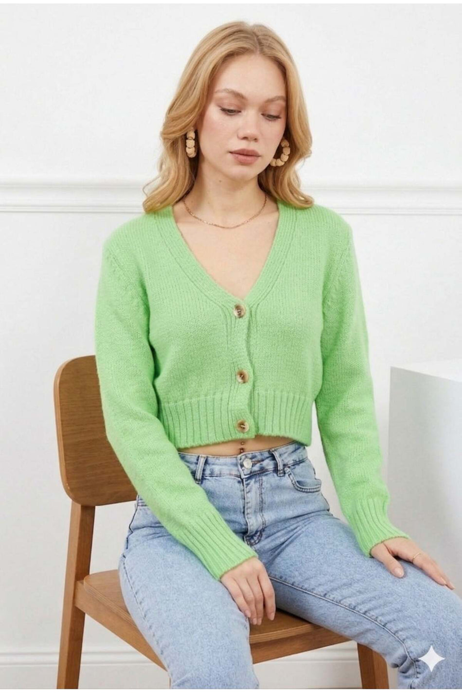 Buttoned V-Neck Knitwear Cardigan
