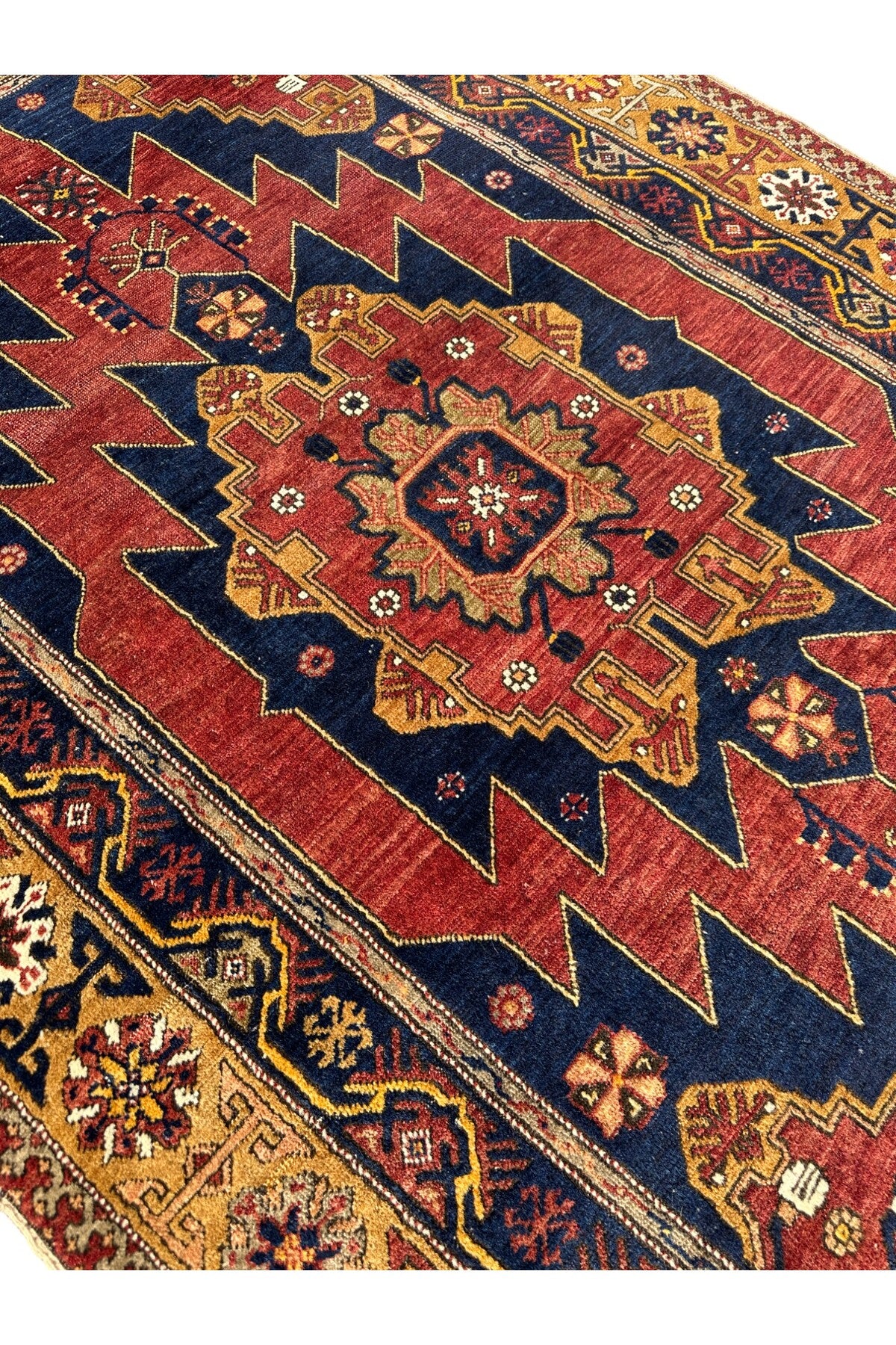 BURAK Rug Hand-Woven Antique 140 Yasinda ZILE Rug 130x230 Natural Dye Basyapit Rug - MALLTURK