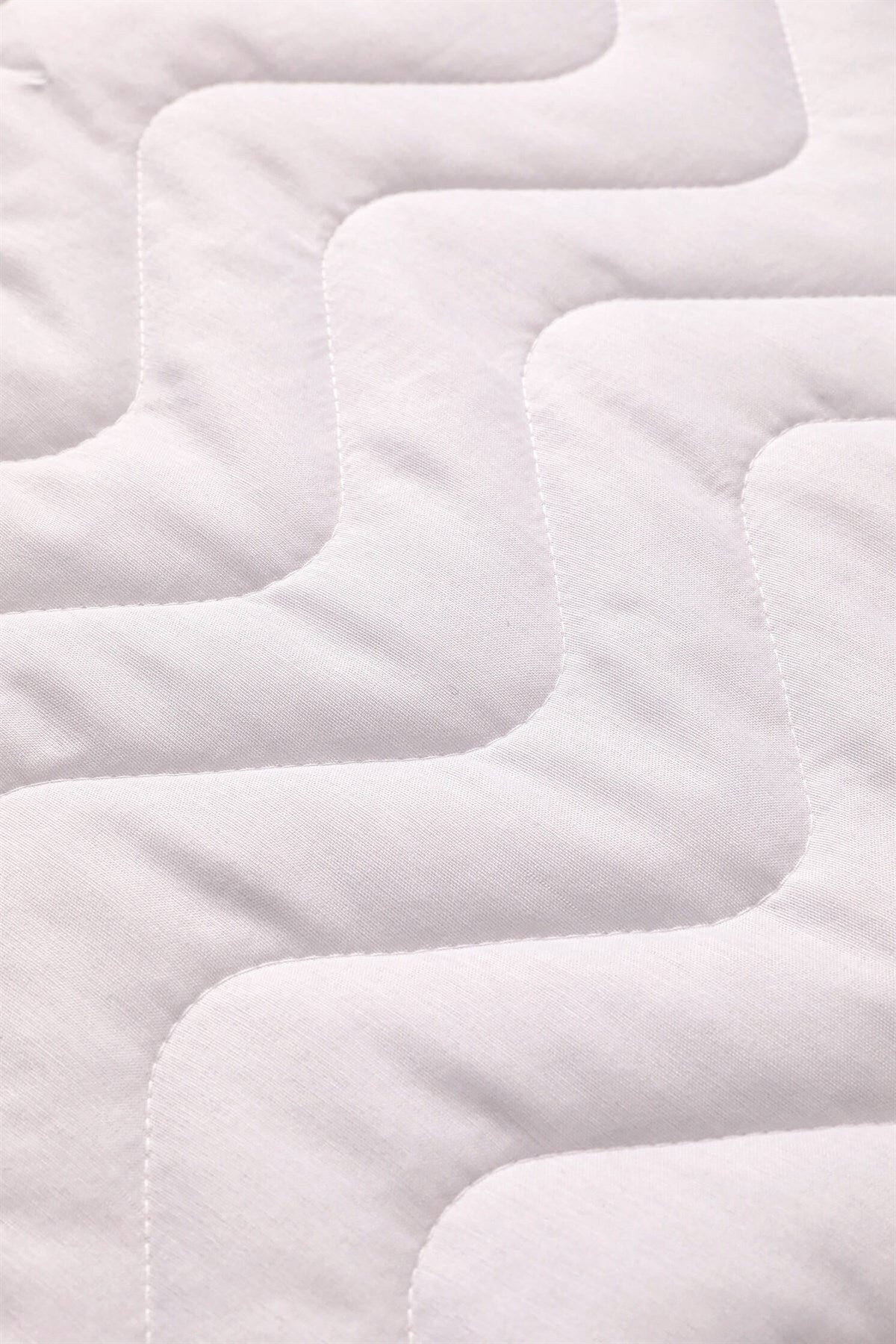 FAVORA Quilted Fitted Mattress Protector - MALLTURK