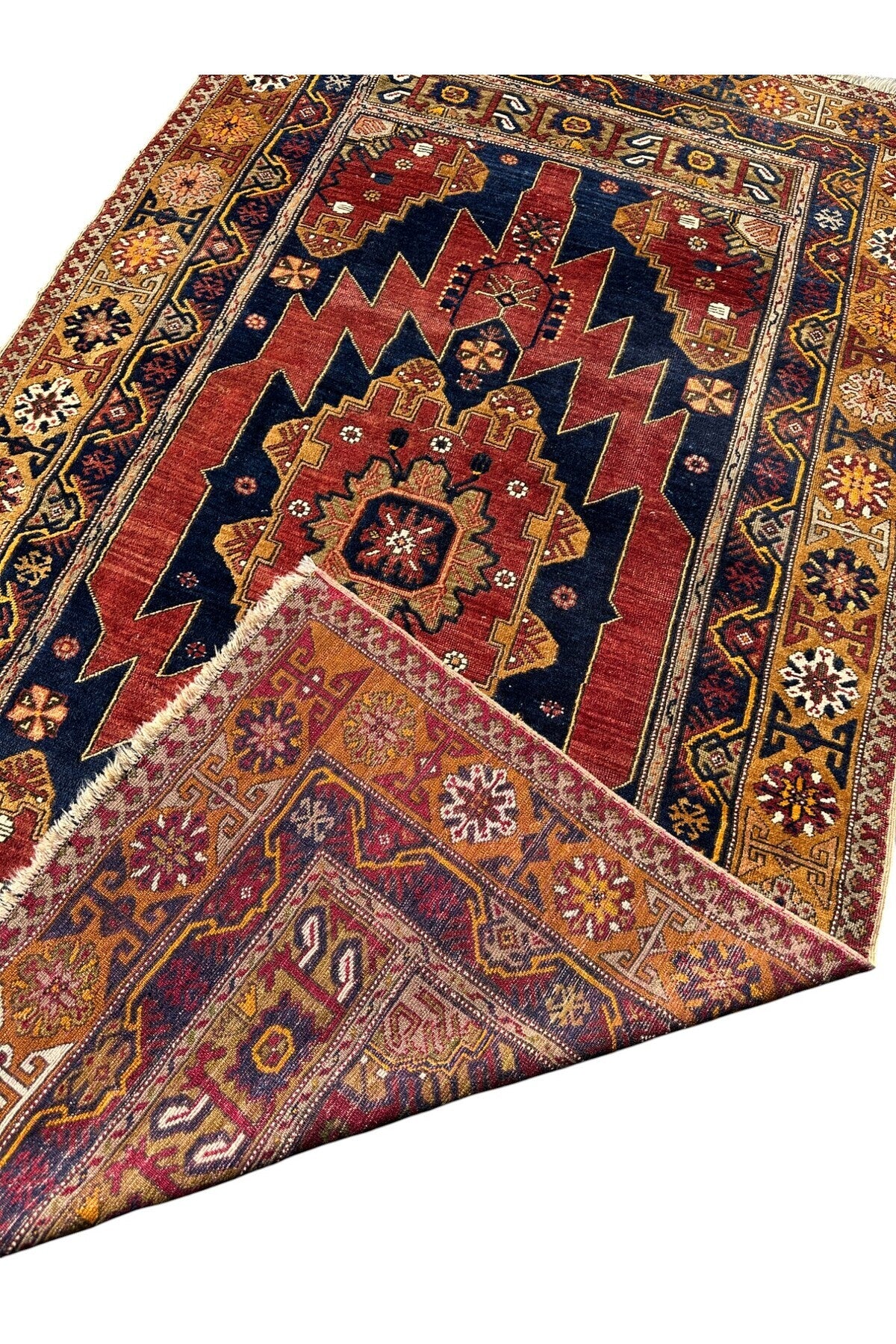 BURAK Rug Hand-Woven Antique 140 Yasinda ZILE Rug 130x230 Natural Dye Basyapit Rug - MALLTURK