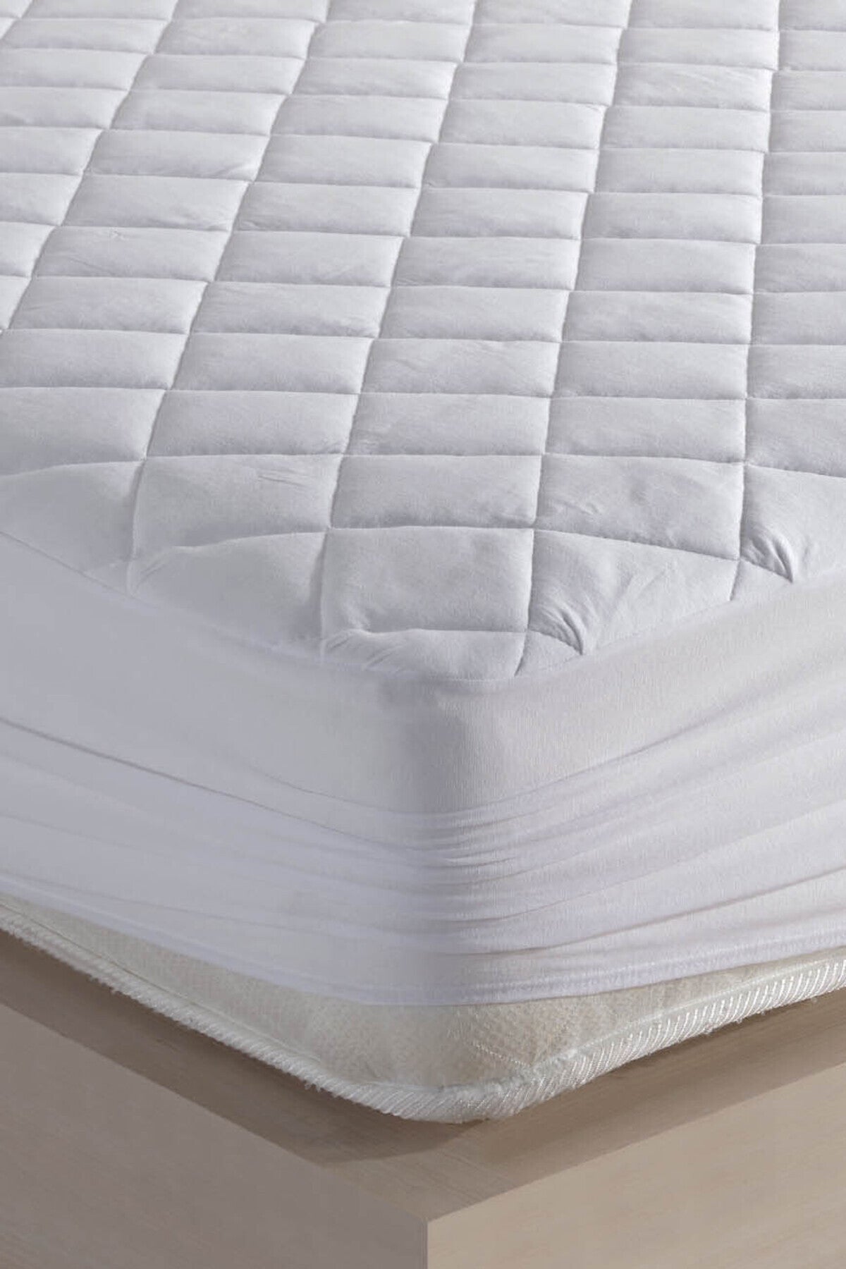 Nordqueen Quilted Fitted Mattress Protector - MALLTURK