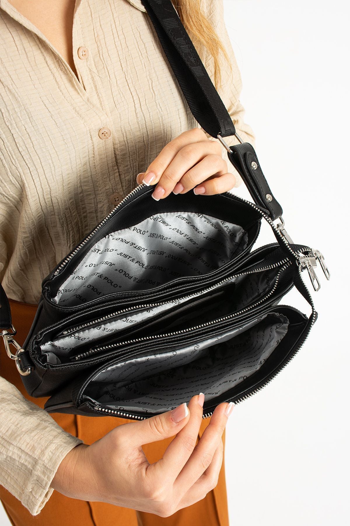 Just Polo Women's Shoulder & Messenger Bag Color Black - MALLTURK