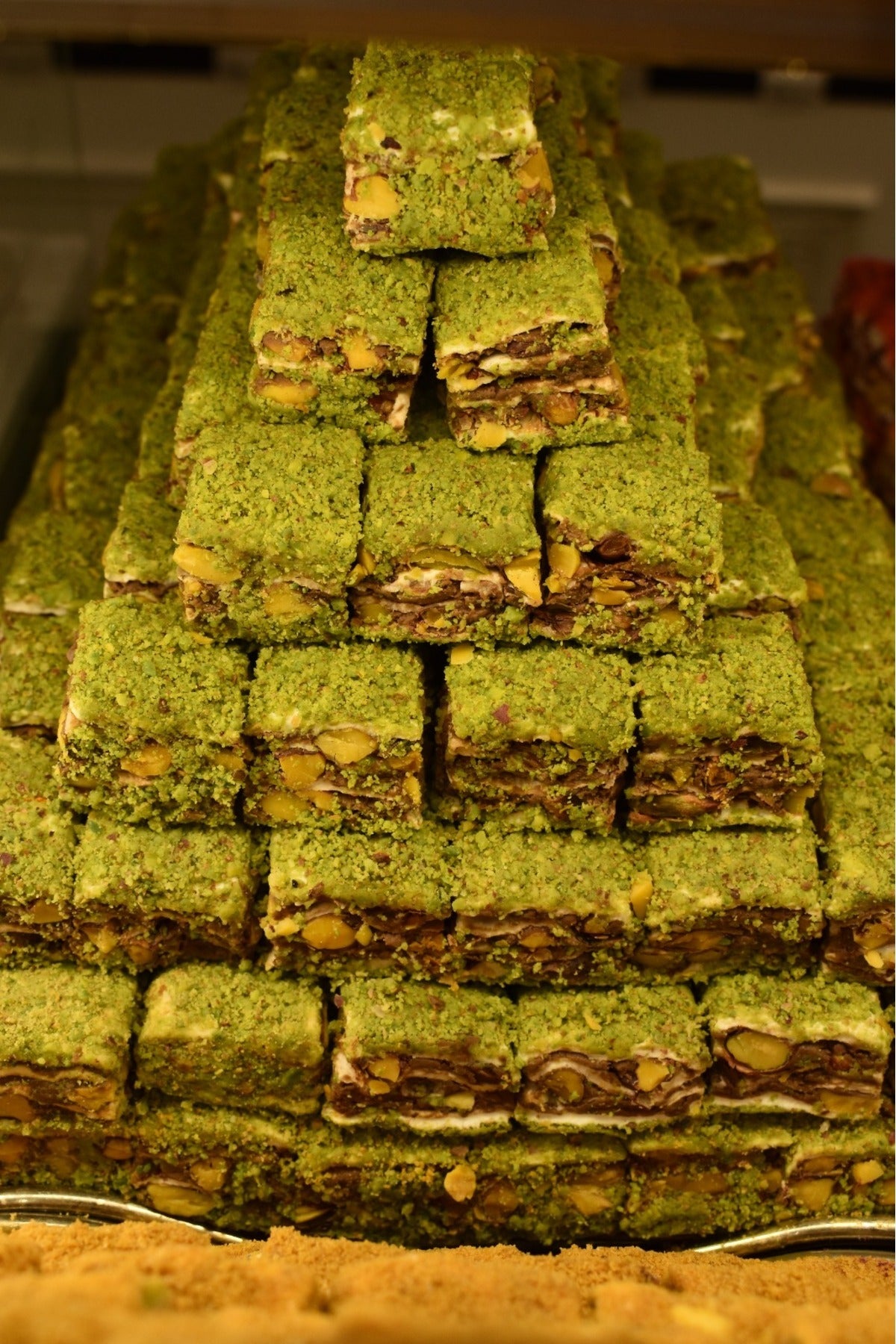 Kutluhan Pistachio Chocolate baklava Turkish Delight 800 g - MALLTURK