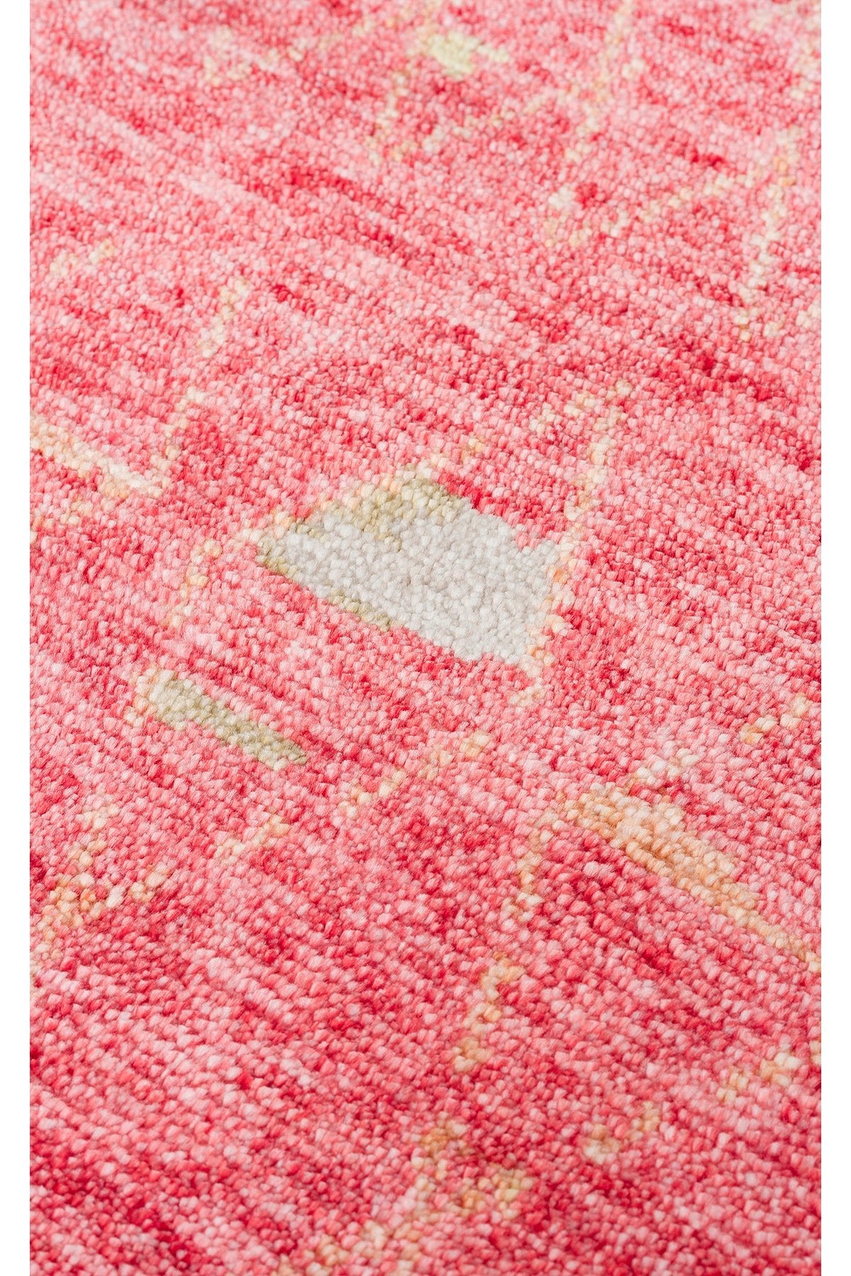 Eko Hali Zara ZR 15 Red Autumn is a special loom rug shaped by the intensive handiwork of women from Usak. - MALLTURK