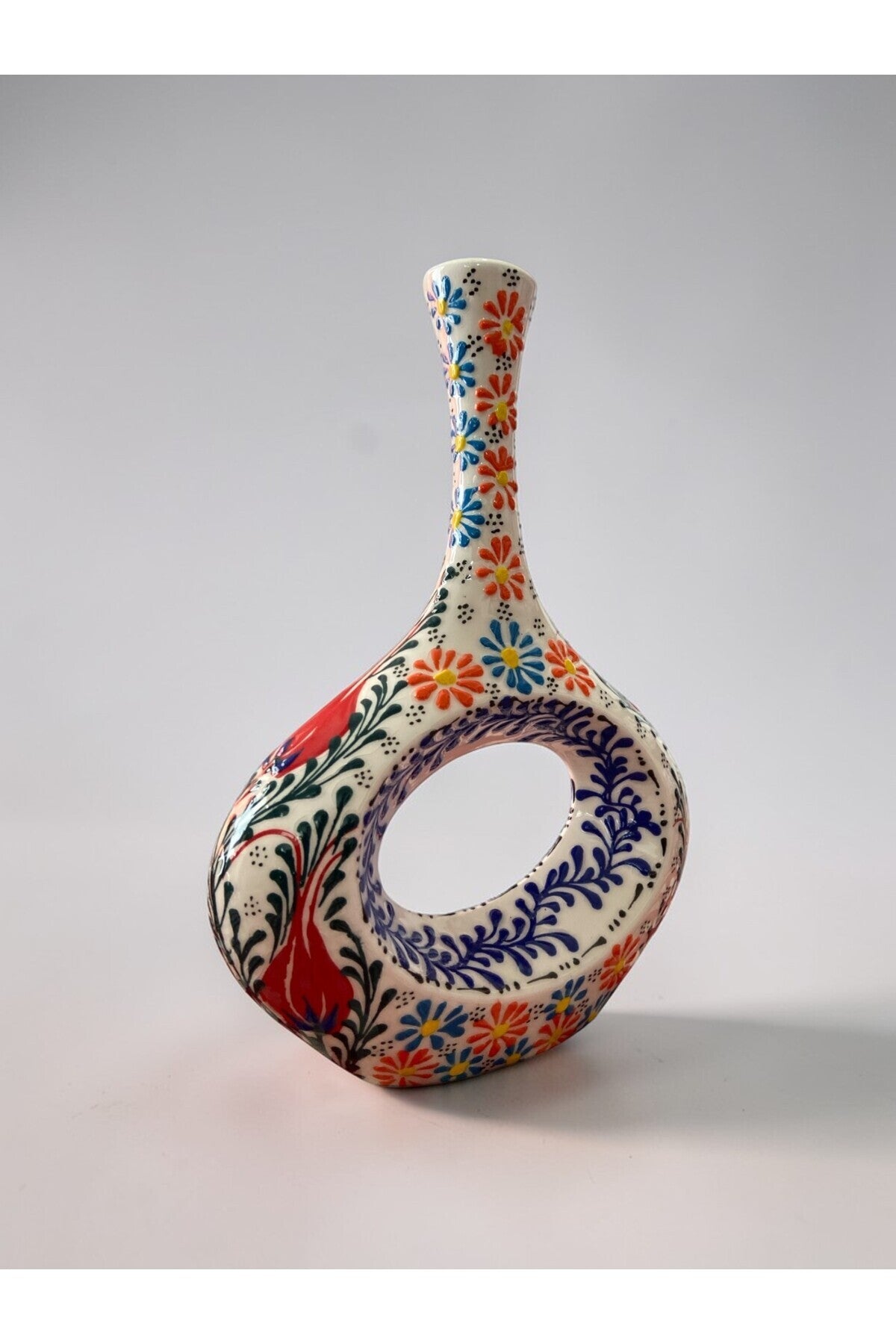 YOOS Handmade 28cm Embossed and Lace Scandinavian Porcelain Vase - MALLTURK