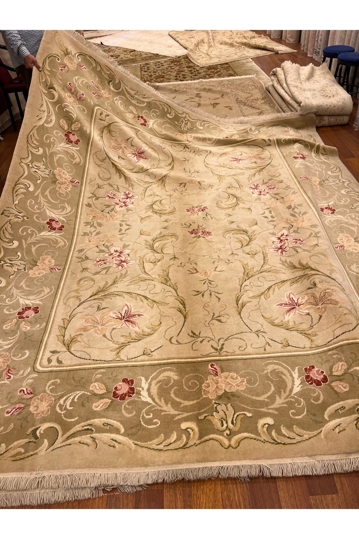 RD RAMAZAN DAG Hand Rug Art Hand-Woven Silk Blend Usak Rug Special Weave Collector Piece Size 308x257 - MALLTURK