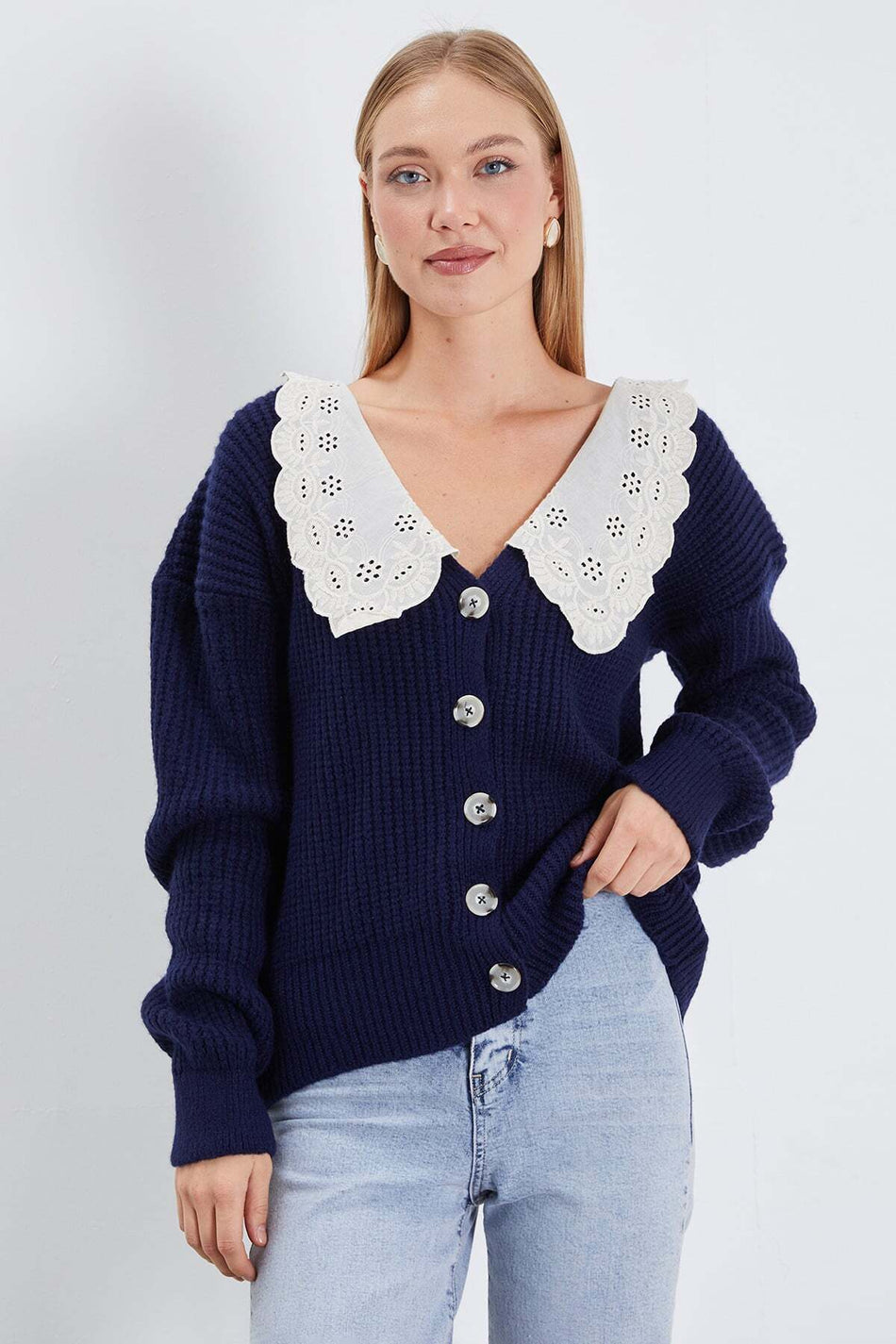 Lace-Up Baby Collar Buttoned Knitwear Cardigan