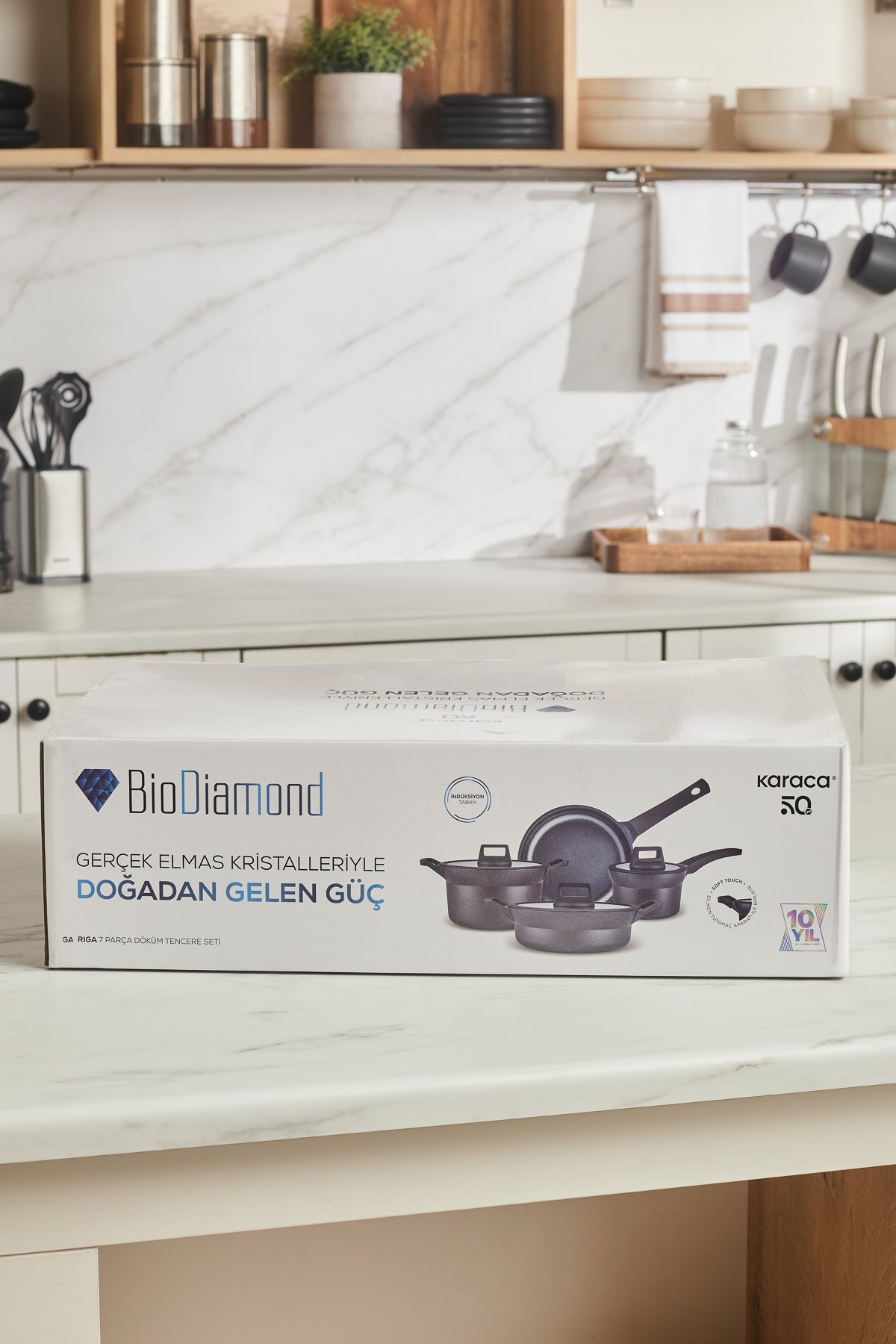 Karaca Biodiamond Riga Cast Induction Compatible Silikon Tutacak Hediyeli 7 Piece Cookware Set
