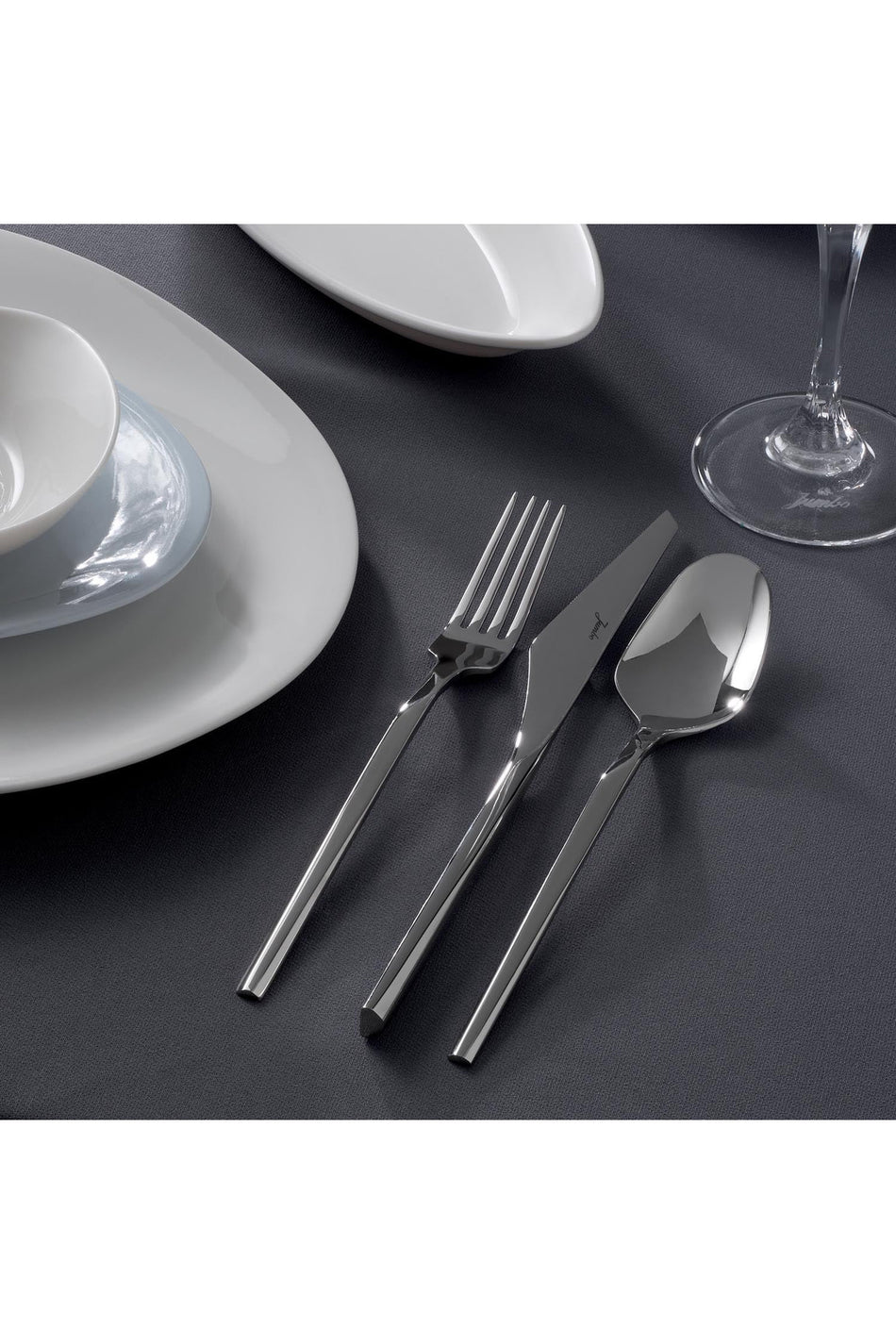 Jumbo 5100 quartz 84 Piece 12 Place Setting Flatware Set - MALLTURK