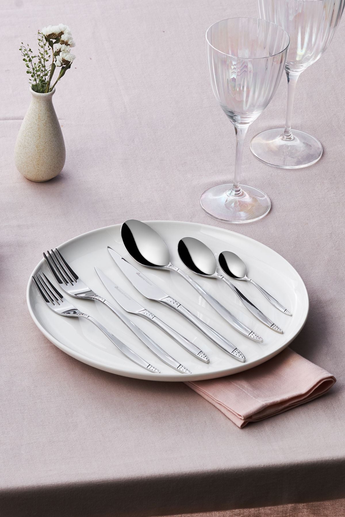 Karaca holey 84 Piece 12 Place Setting Flatware elegance set Boxed - MALLTURK