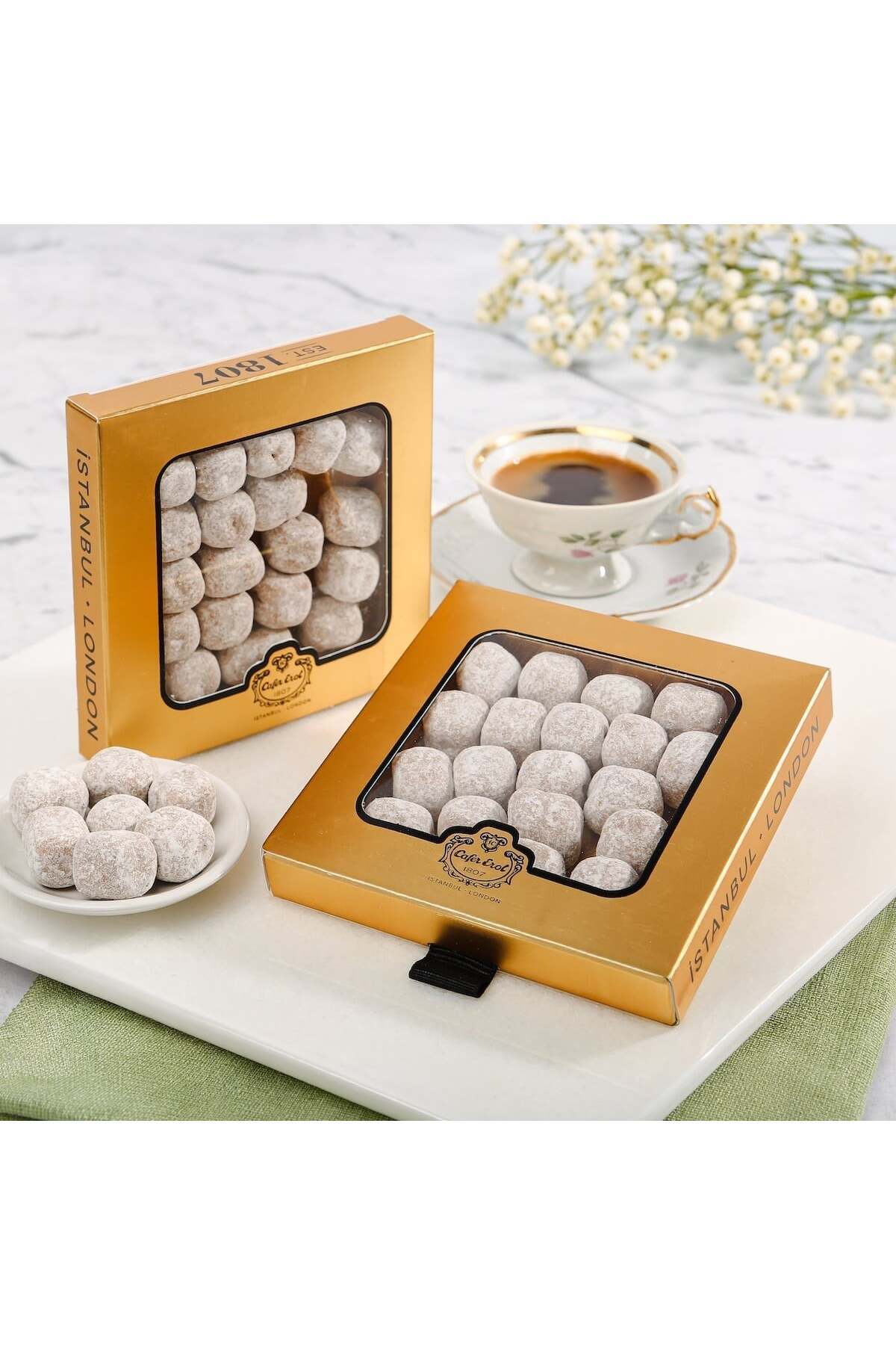 Sekerci cafer erol karamel Chocolate Coated Mastic Flavored Turkish Delight altin kutu 110g - MALLTURK