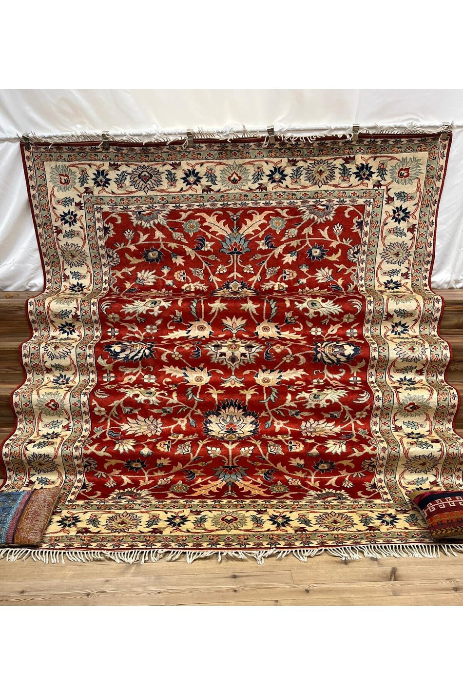 Sirvan Handwoven Usak Carpet - 309 x 264 - MALLTURK