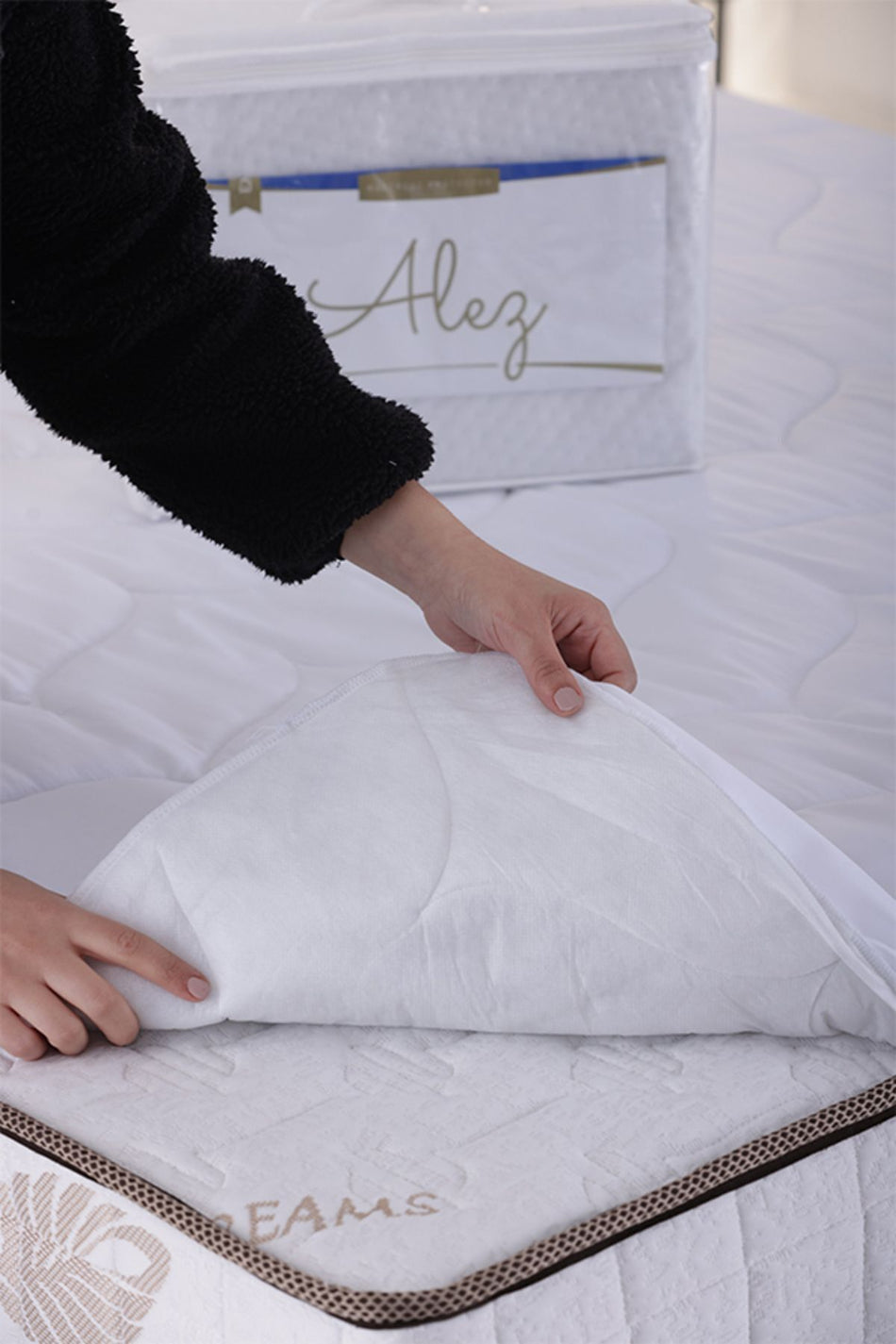 Britishome Bedding Quilted Fitted Mattress Protector - MALLTURK