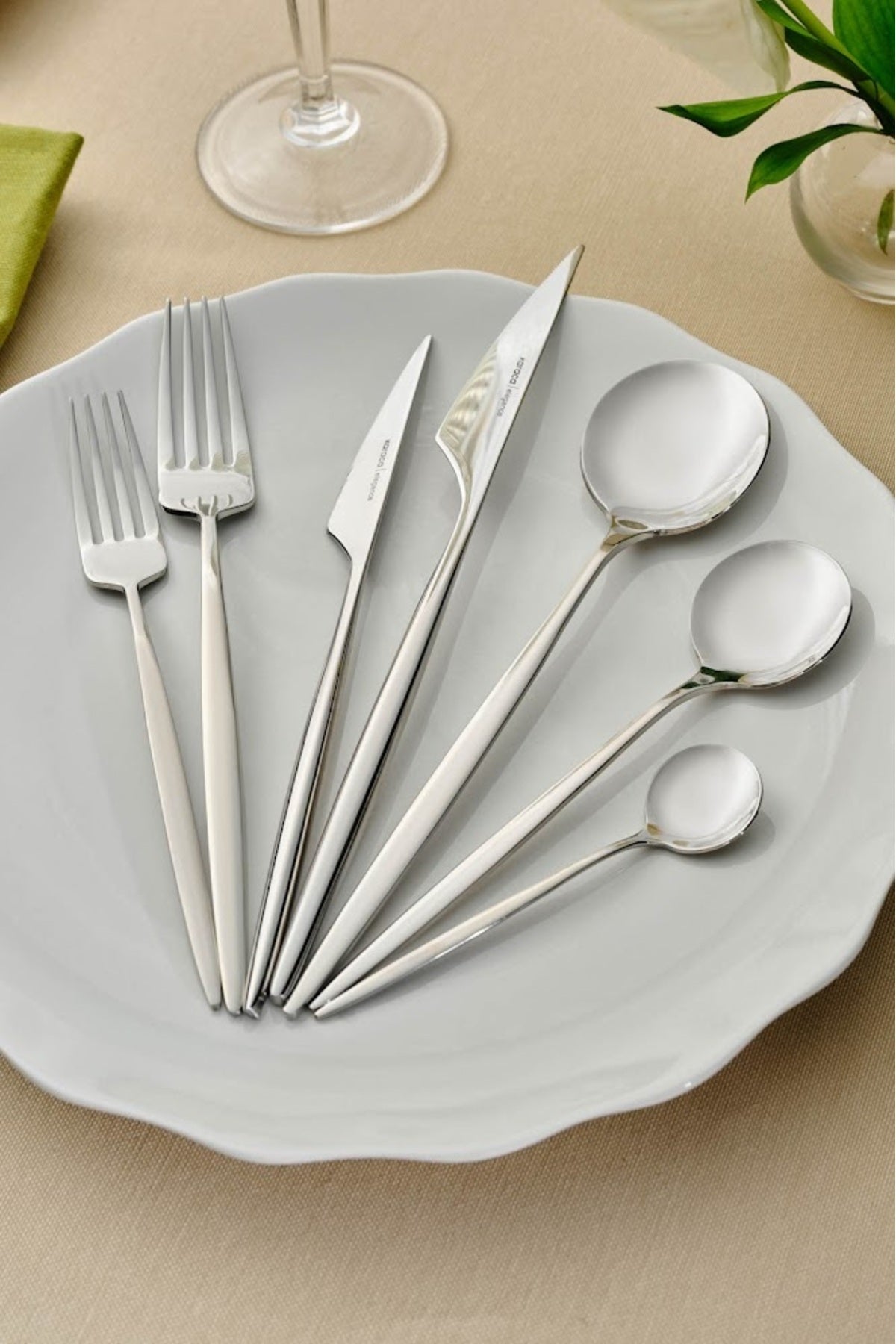 Karaca elegance braga platin 12 Place Setting 84 Piece Flatware Set - MALLTURK