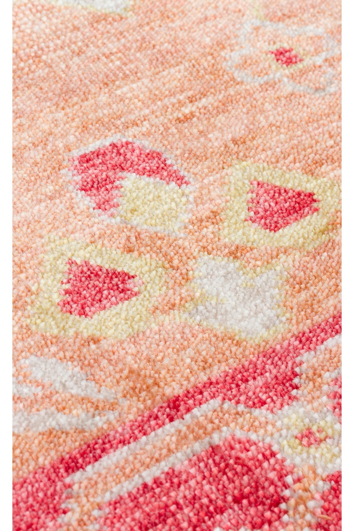 Eko Hali Zara ZR 17 Red Autumnn is a special loom rug shaped by the intensive handiwork of women from Usak. - MALLTURK