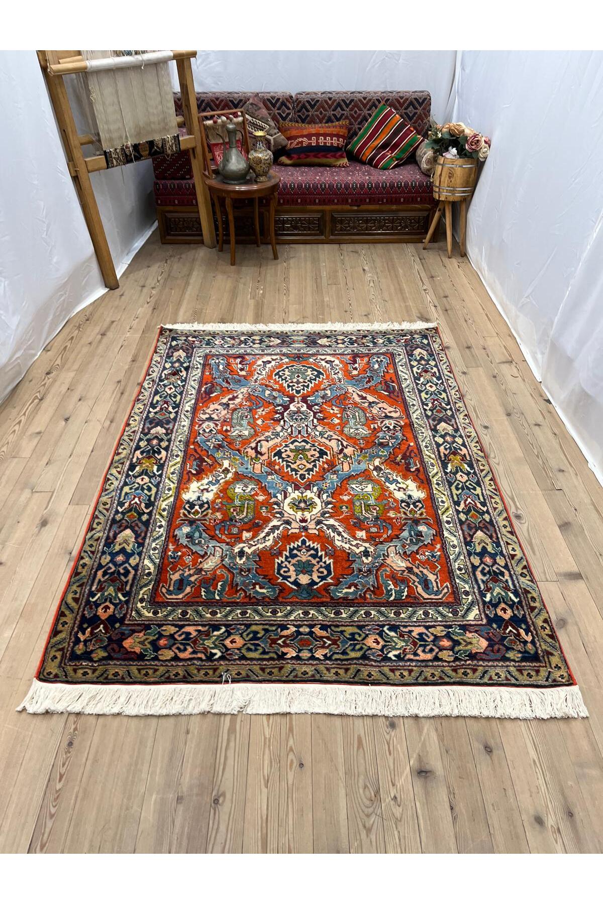 SIRVAN Rug Hand-Woven Yoruk Rug - 142x202 - MALLTURK