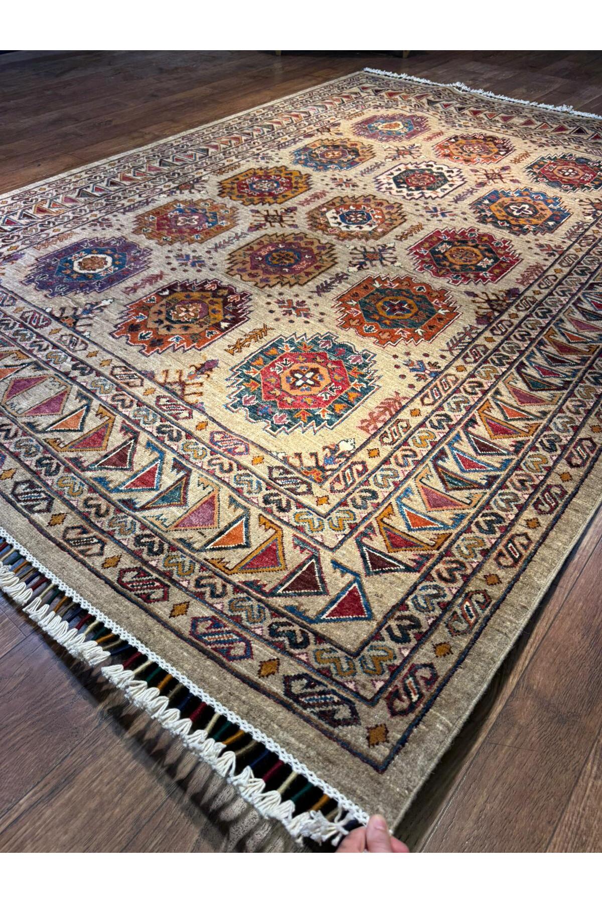 Wool Hand-Woven Afghan Rug