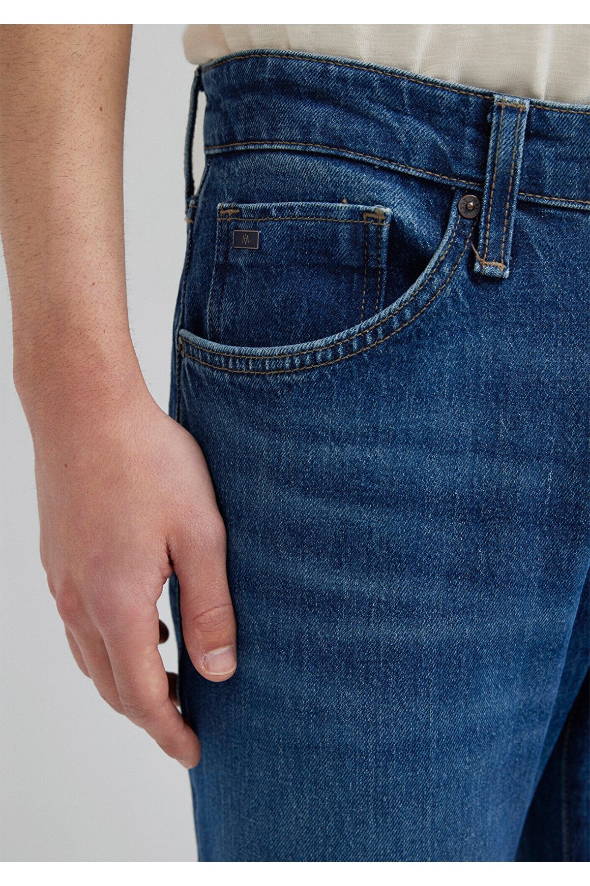Classic Denim Dark Jeans in Mavi 0042290387 - MALLTURK