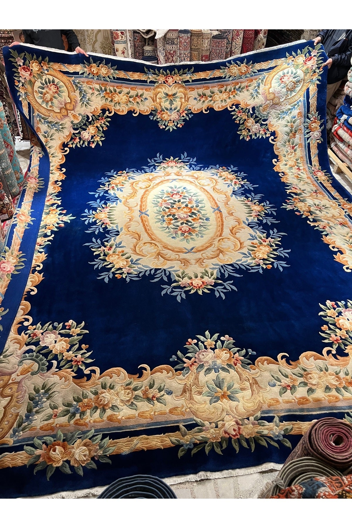 RD RAMAZAN DAG Hand Rug Art Hand-Woven Embossed Chinese Rug Premium Quality Navy Color Exceptional Bir Urun Size 460x370 - MALLTURK