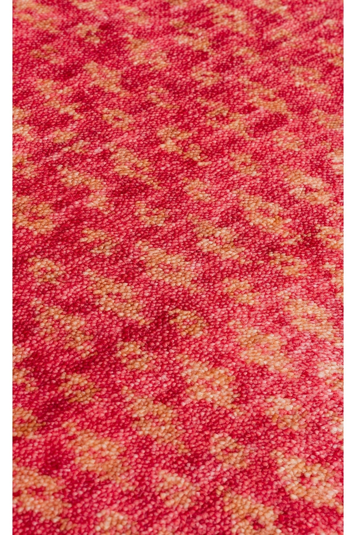 Eko Hali Zara ZR 15 Red Autumn is a special loom rug shaped by the intensive handiwork of women from Usak. - MALLTURK